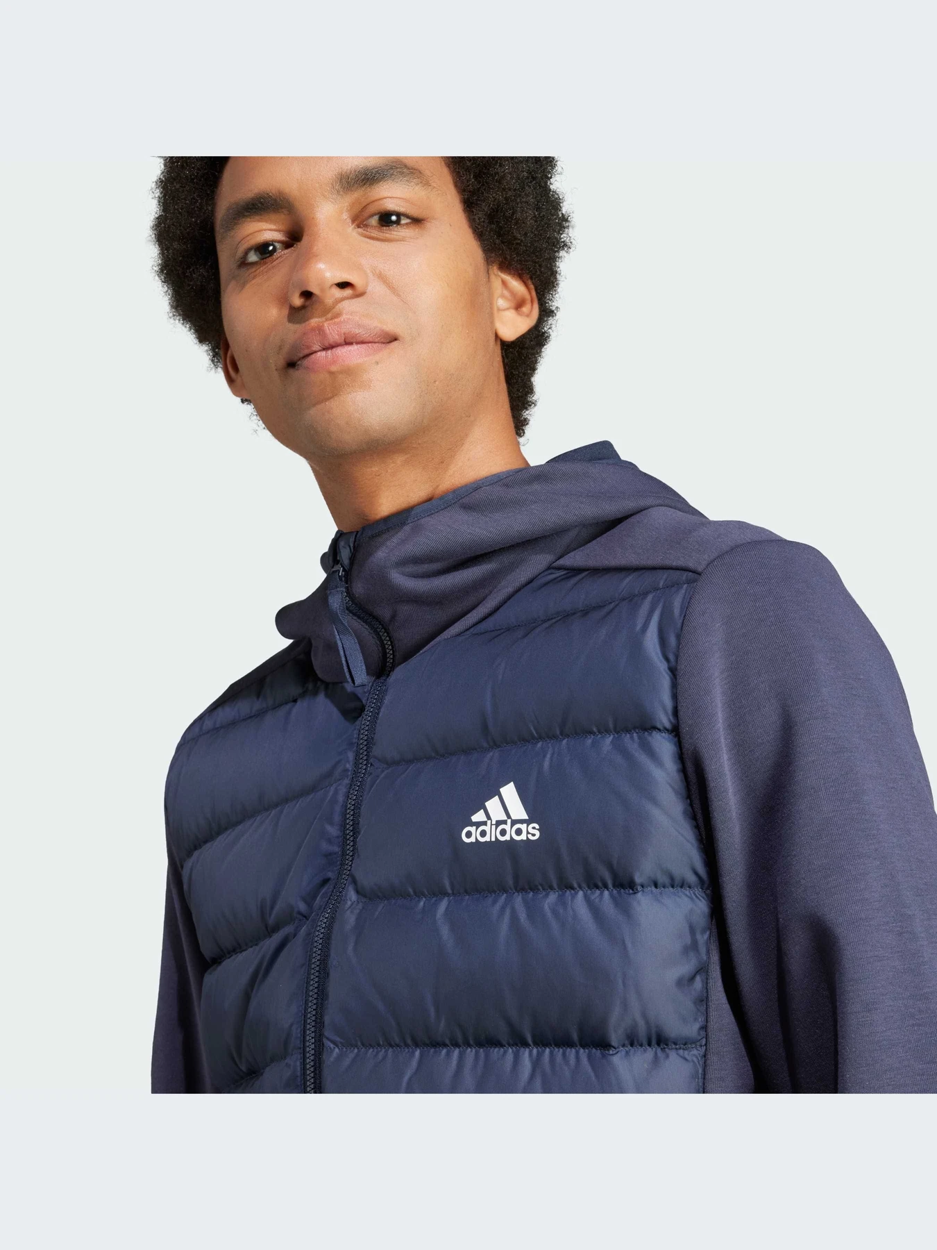 Куртки и дубленки Adidas модель IK3224-KZ Куртки и дубленки Adidas модель IK3224-KZ Фото