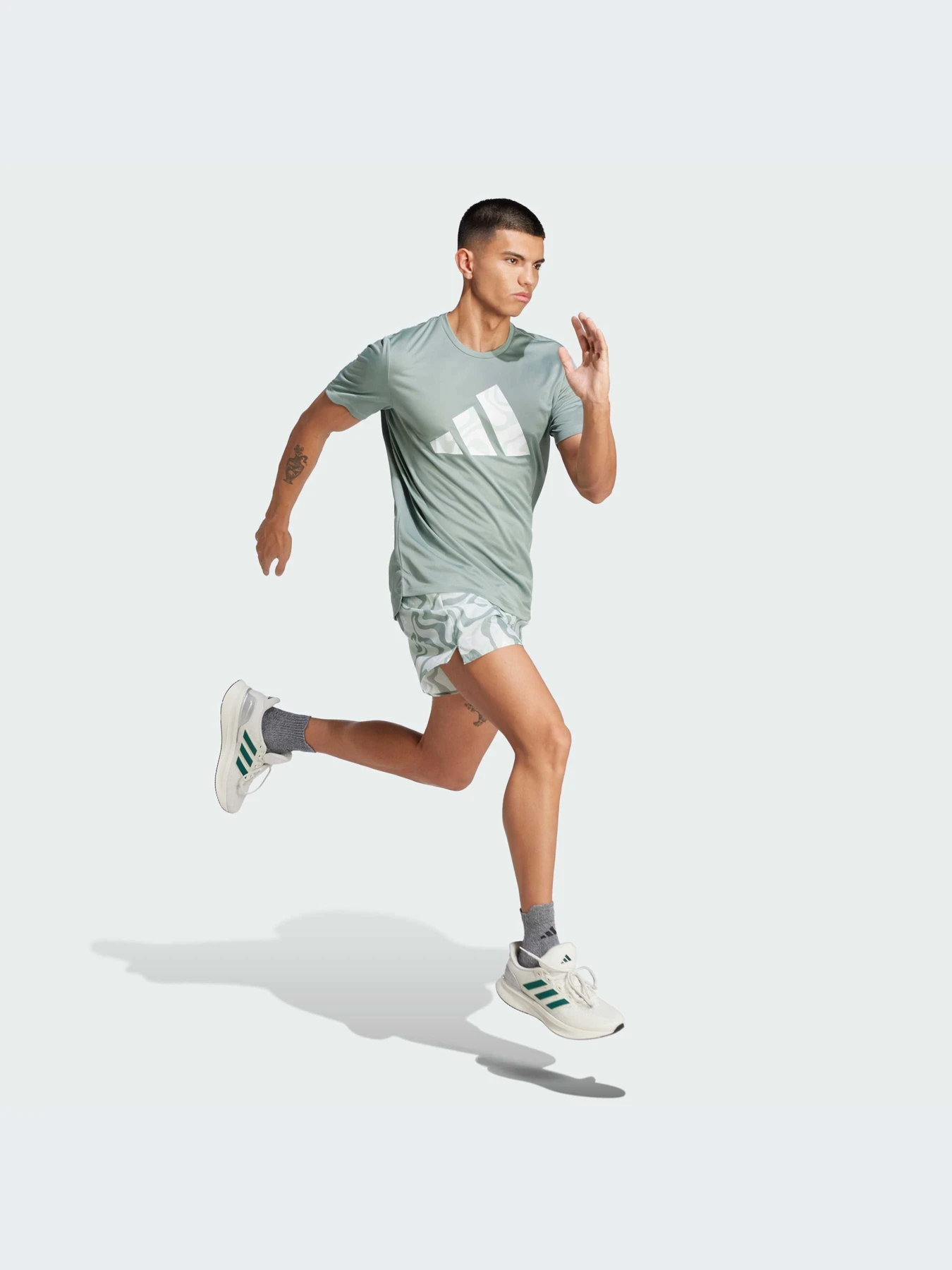 Футболки и поло Adidas модель JD2334-KZ Футболки и поло Adidas модель JD2334-KZ Фото