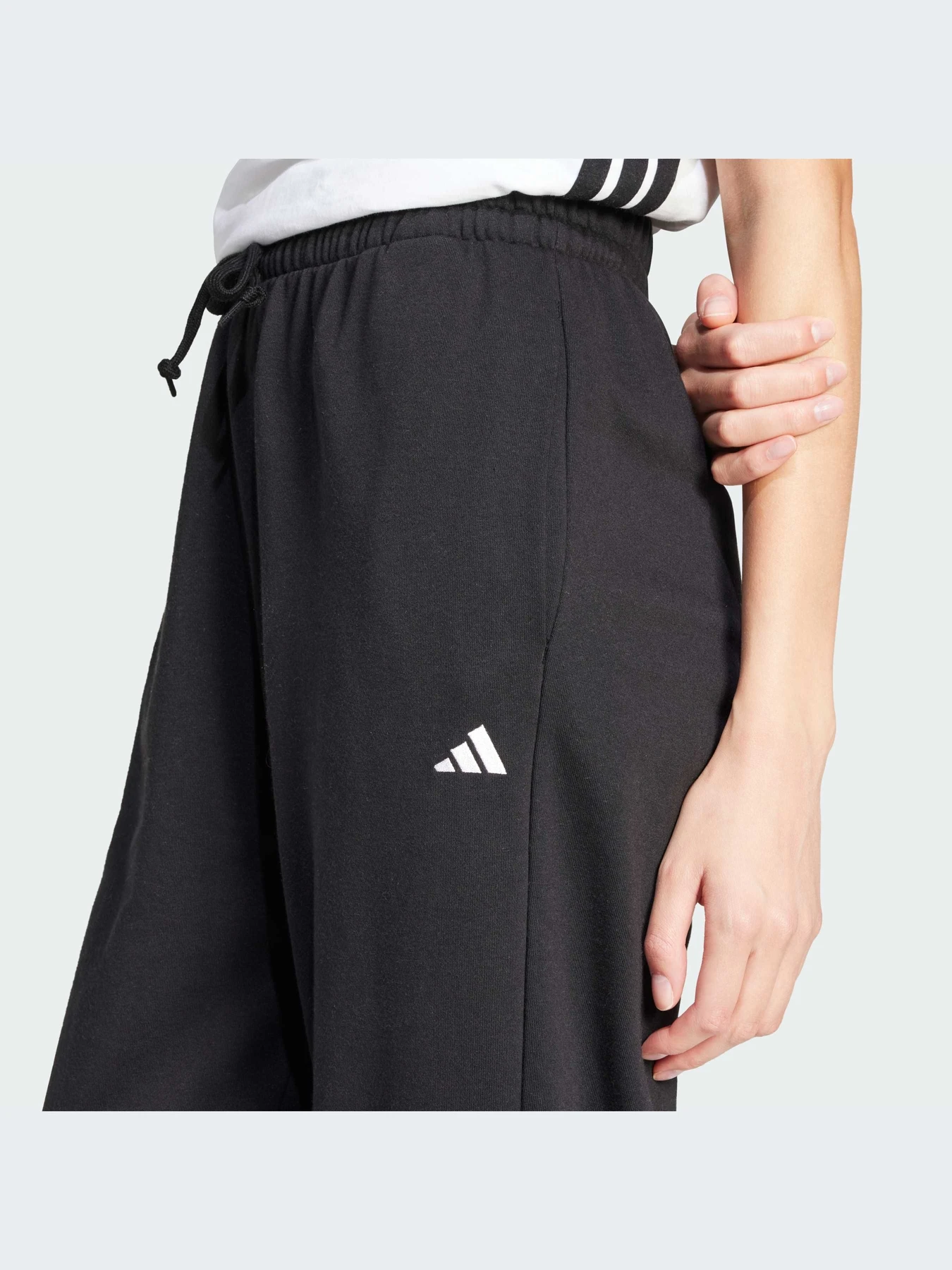 Брюки Adidas модель JD7999-KZ Брюки Adidas модель JD7999-KZ Фото