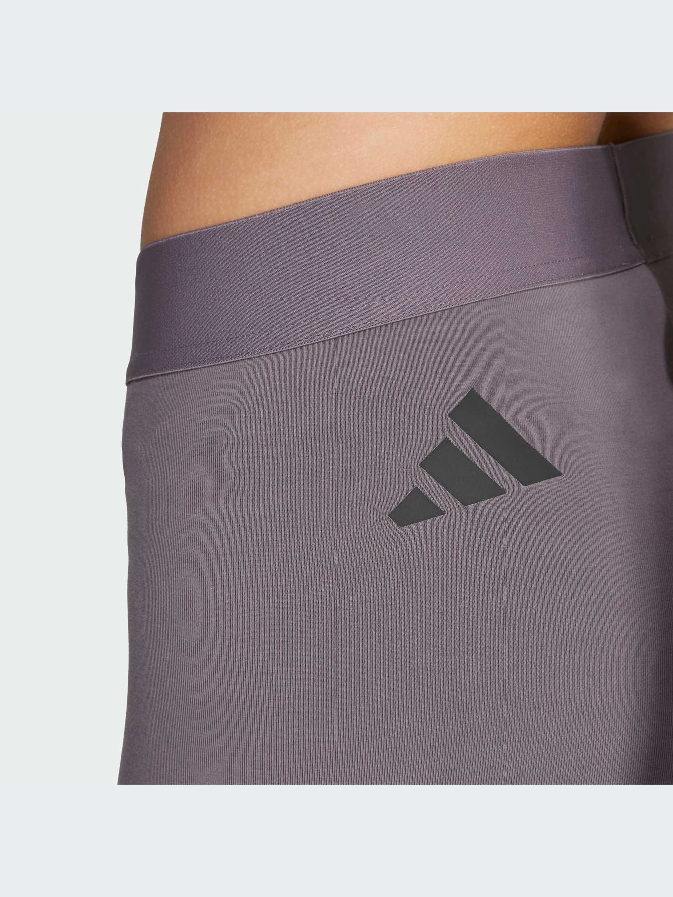 Брюки Adidas модель JE0226-KZ Брюки Adidas модель JE0226-KZ Фото
