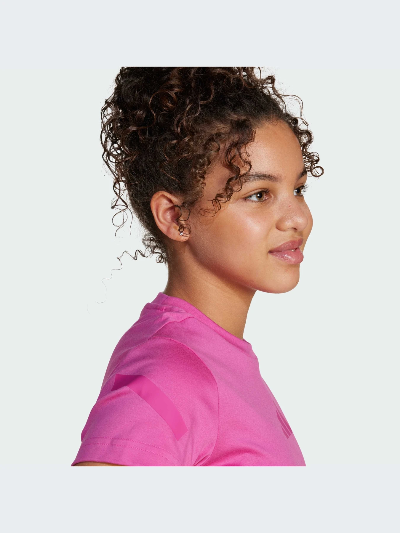 Футболки и поло Adidas ZNE модель JJ4852-KZ Футболки и поло Adidas ZNE модель JJ4852-KZ Фото