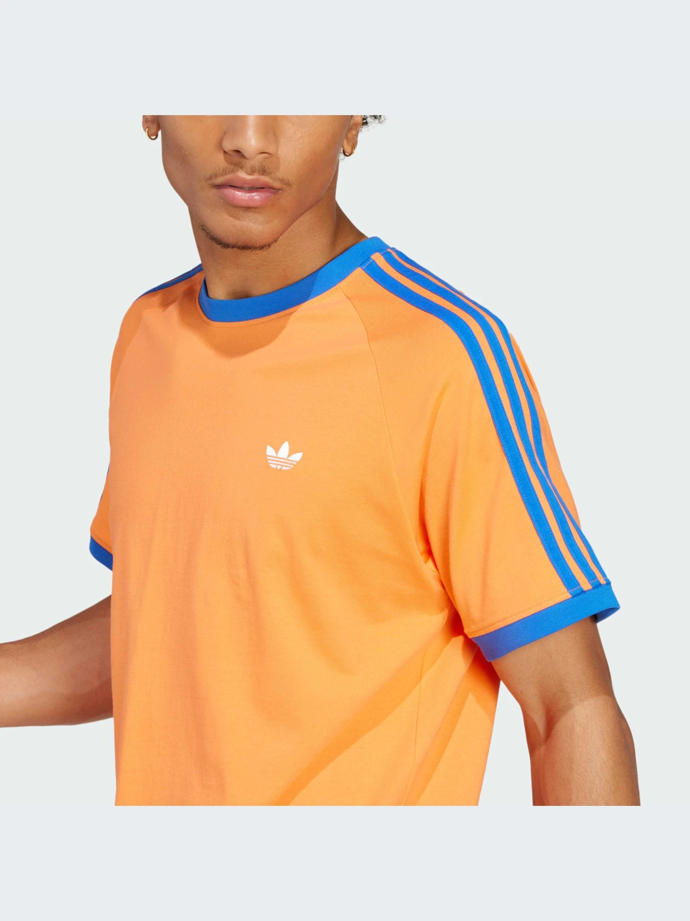 Футболки и поло Adidas Graphics модель JP4431-KZ Футболки и поло Adidas Graphics модель JP4431-KZ Фото