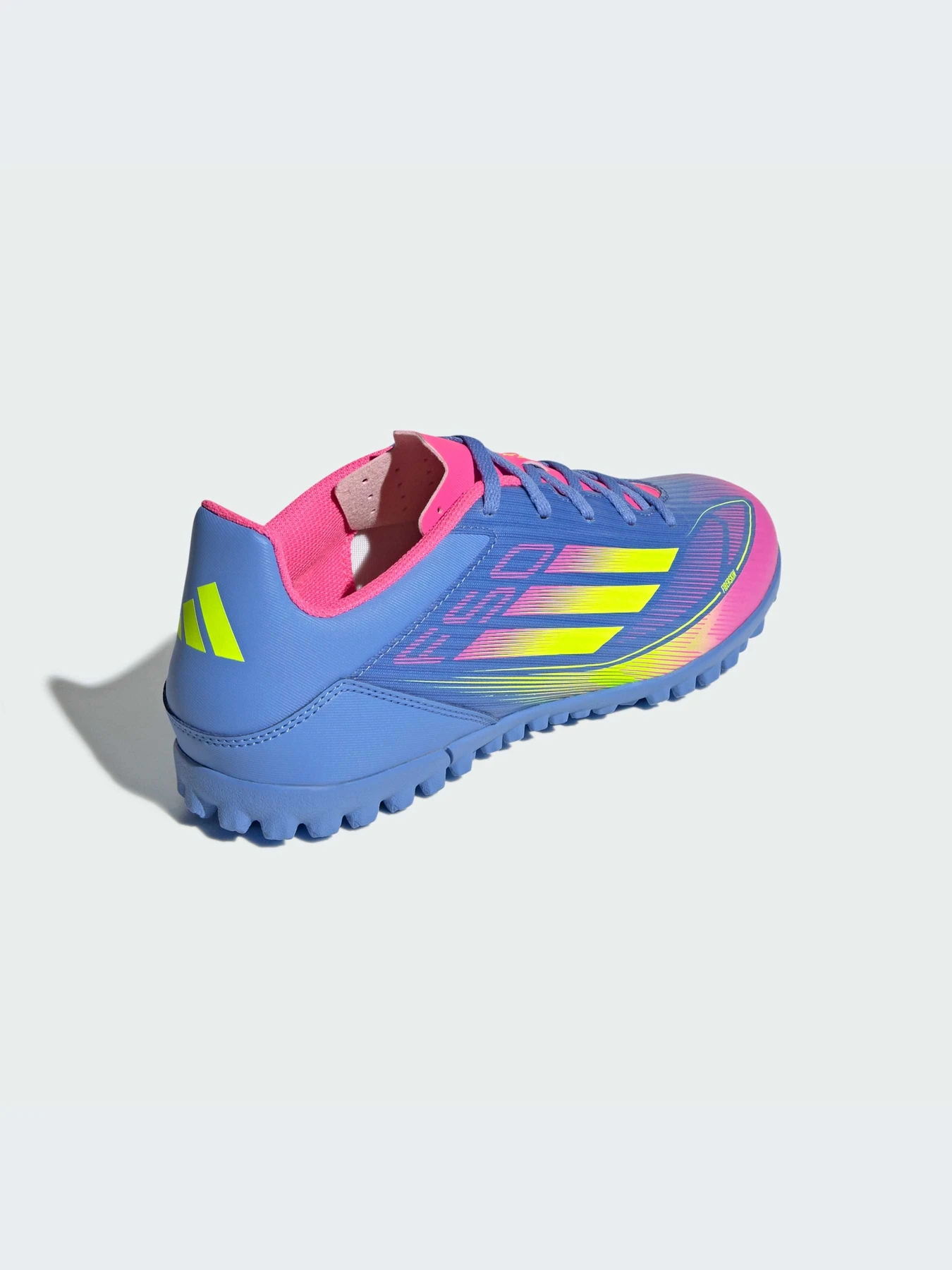 Кроссовки Adidas модель IE1223-KZ Кроссовки Adidas модель IE1223-KZ Фото