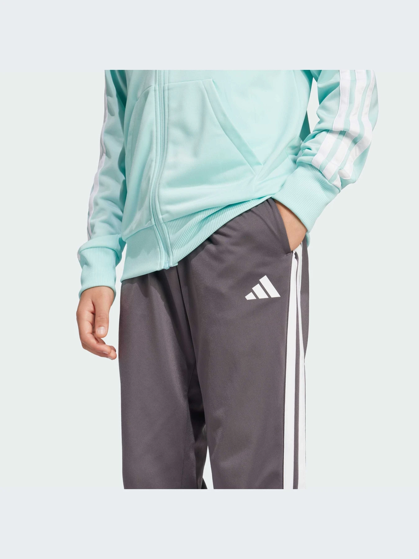 Костюмы Adidas модель JC9302-KZ Костюмы Adidas модель JC9302-KZ Фото