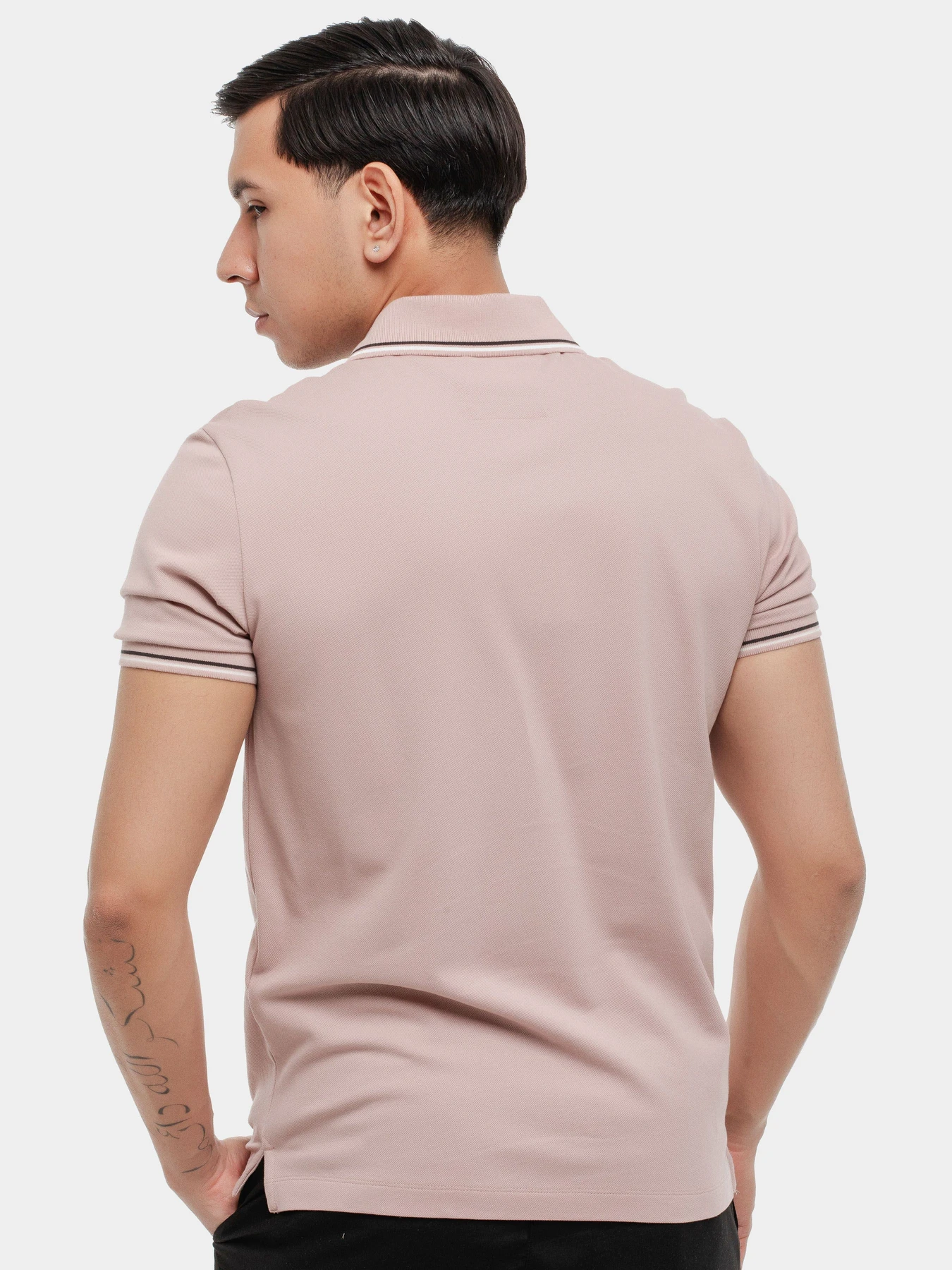 Футболки и поло Emporio Armani модель 8N1FB3-1JPTZ-U4288 Футболки и поло Emporio Armani модель 8N1FB3-1JPTZ-U4288 Фото