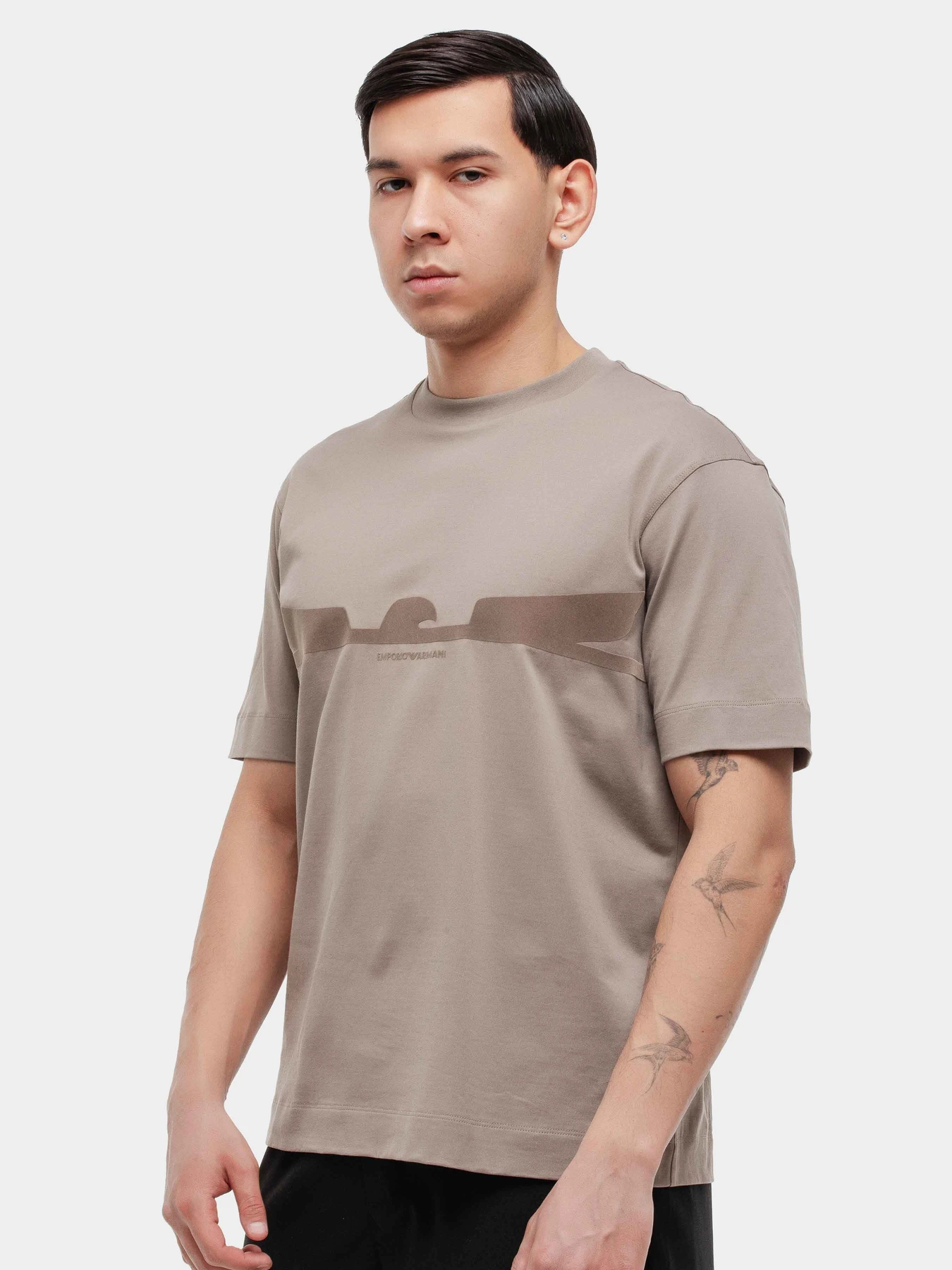 Футболки и поло Emporio Armani модель EM001015-AF13669-U6107 Футболки и поло Emporio Armani модель EM001015-AF13669-U6107 Фото
