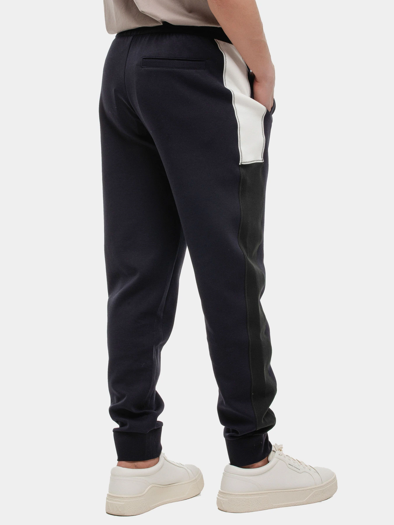 Брюки Armani Exchange модель XM000230-AF10818-MB071 Брюки Armani Exchange модель XM000230-AF10818-MB071 Фото