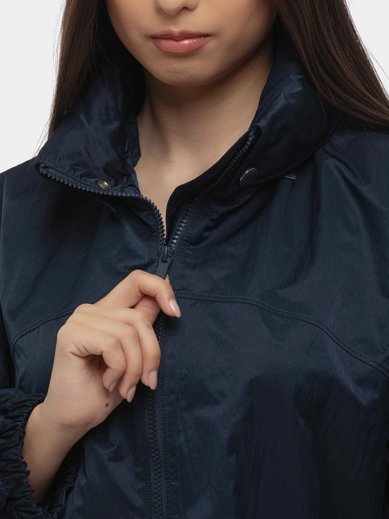 Куртки и дубленки Armani Exchange модель XW000444-AF12810-UB100 Куртки и дубленки Armani Exchange модель XW000444-AF12810-UB100 Фото
