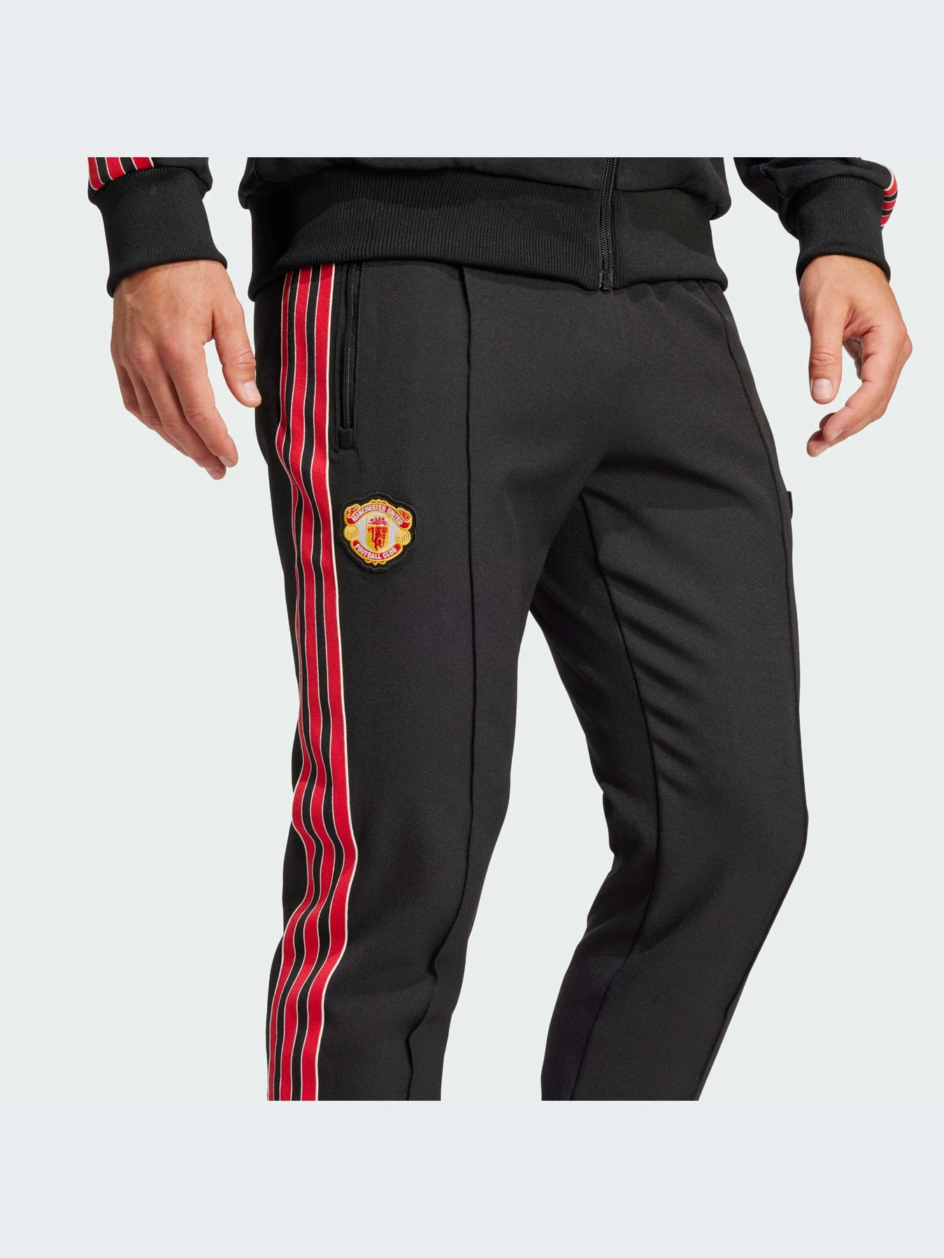Брюки Adidas модель JF0359-KZ Брюки Adidas модель JF0359-KZ Фото
