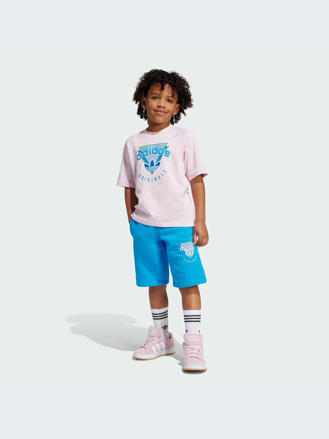 Костюмы Adidas Graphics модель JJ3354-KZ Костюмы Adidas Graphics модель JJ3354-KZ Фото