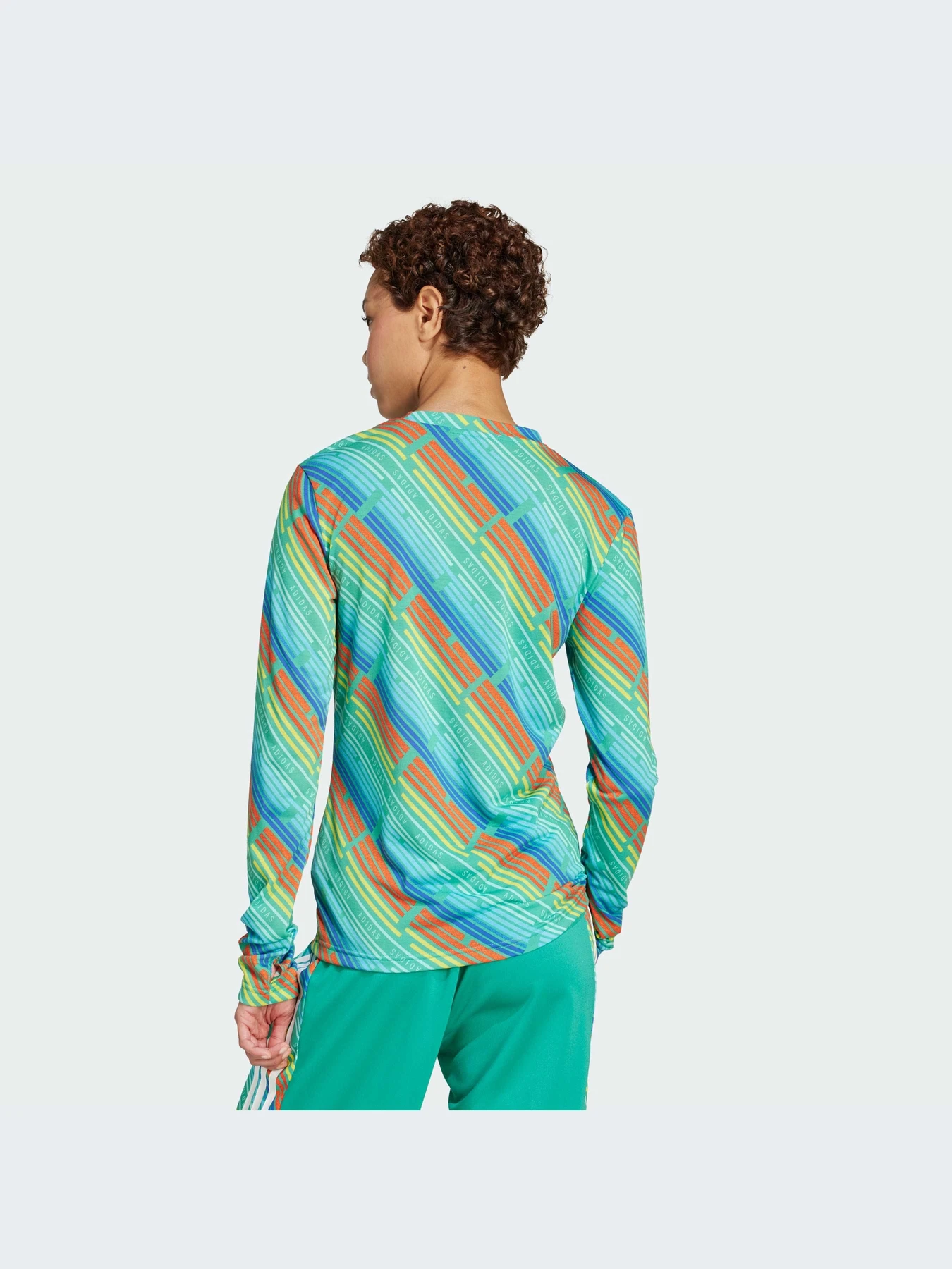 Худи и свитшоты Adidas Tiro модель KA3357-KZ Худи и свитшоты Adidas Tiro модель KA3357-KZ Фото