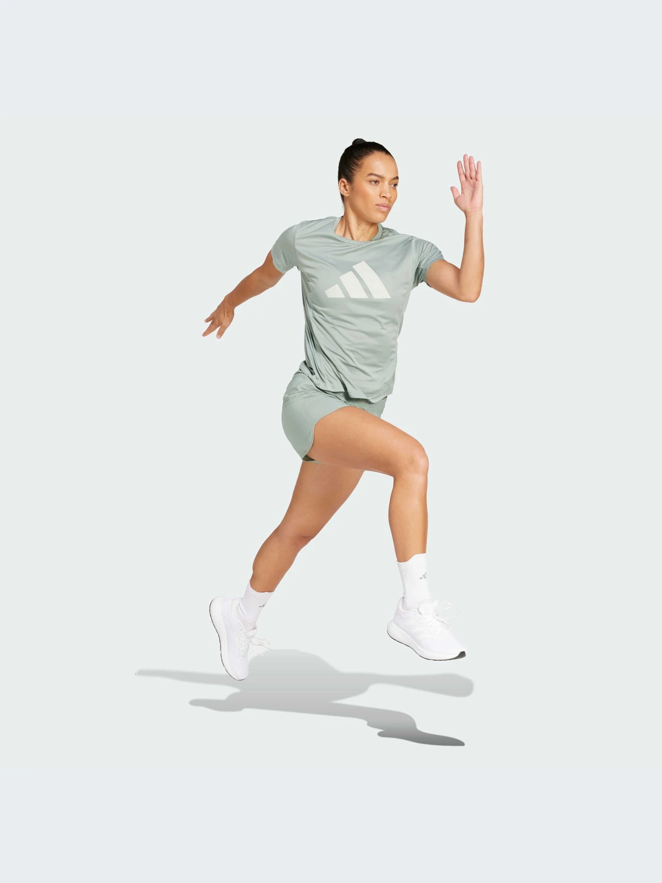 Футболки и поло Adidas модель JD2338-KZ Футболки и поло Adidas модель JD2338-KZ Фото