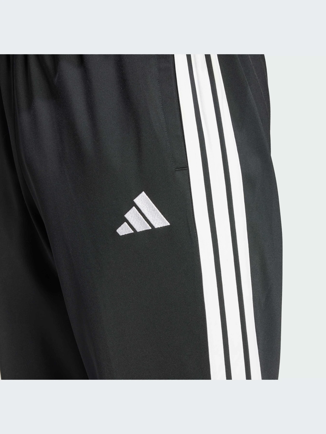 Костюмы Adidas 3 Stripes модель JI8858-KZ Костюмы Adidas 3 Stripes модель JI8858-KZ Фото