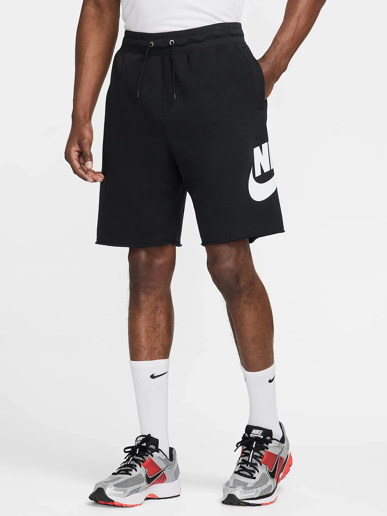 Шорты NIKE модель FQ4950-010 Шорты NIKE модель FQ4950-010 Фото