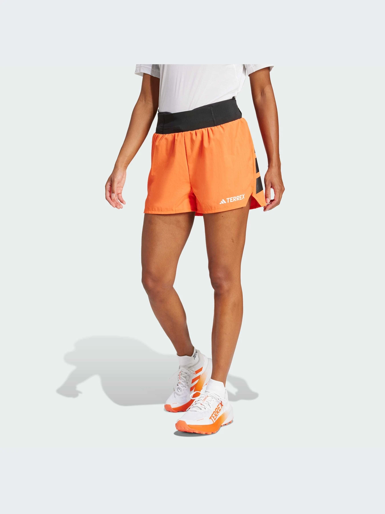 Шорты Adidas модель JE9434-KZ Шорты Adidas модель JE9434-KZ Фото