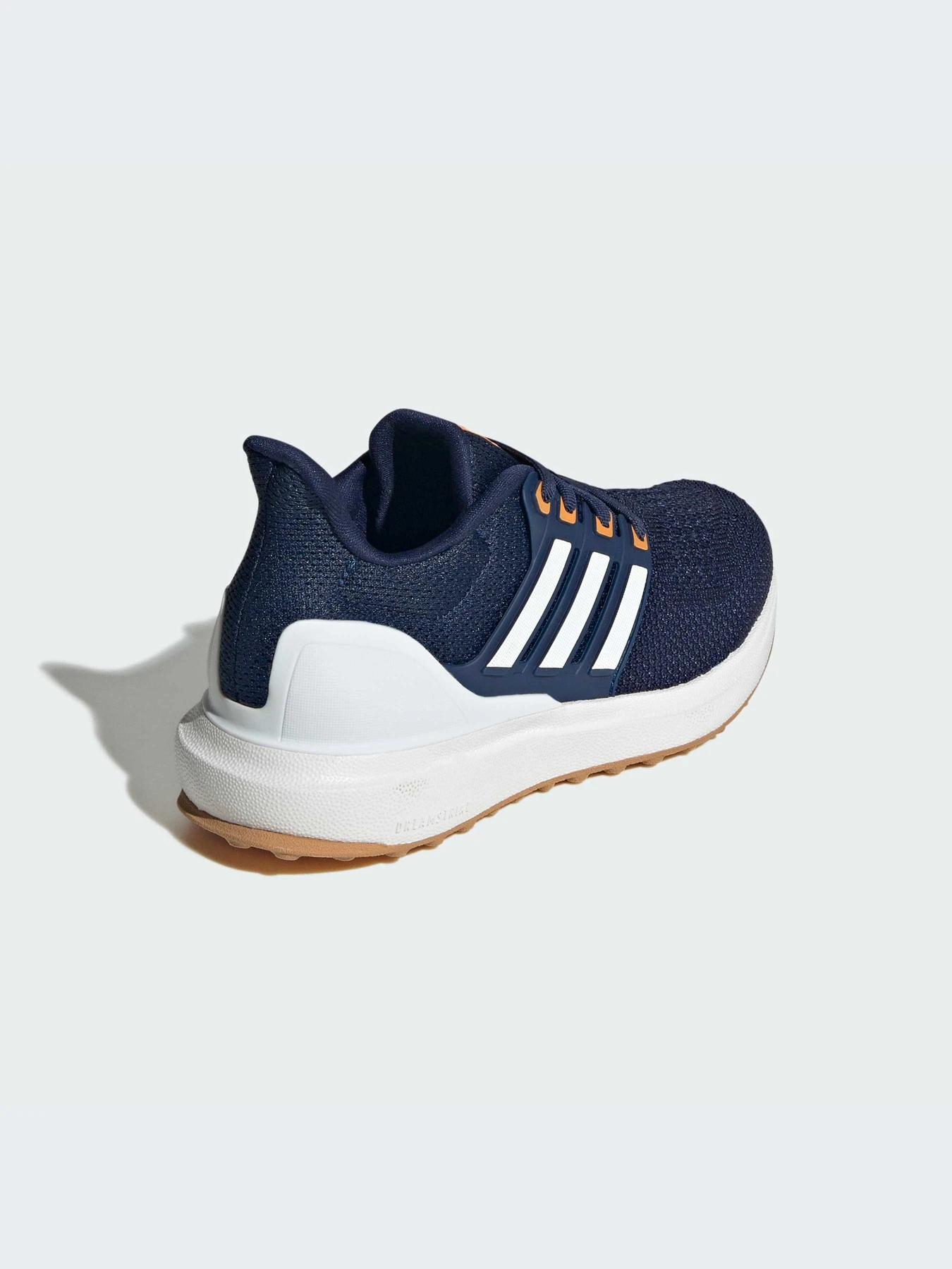Кроссовки Adidas модель JP7000-KZ Кроссовки Adidas модель JP7000-KZ Фото