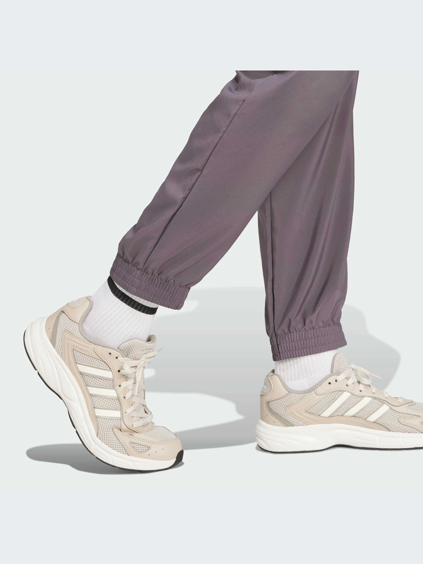 Брюки Adidas модель JD1822-KZ Брюки Adidas модель JD1822-KZ Фото