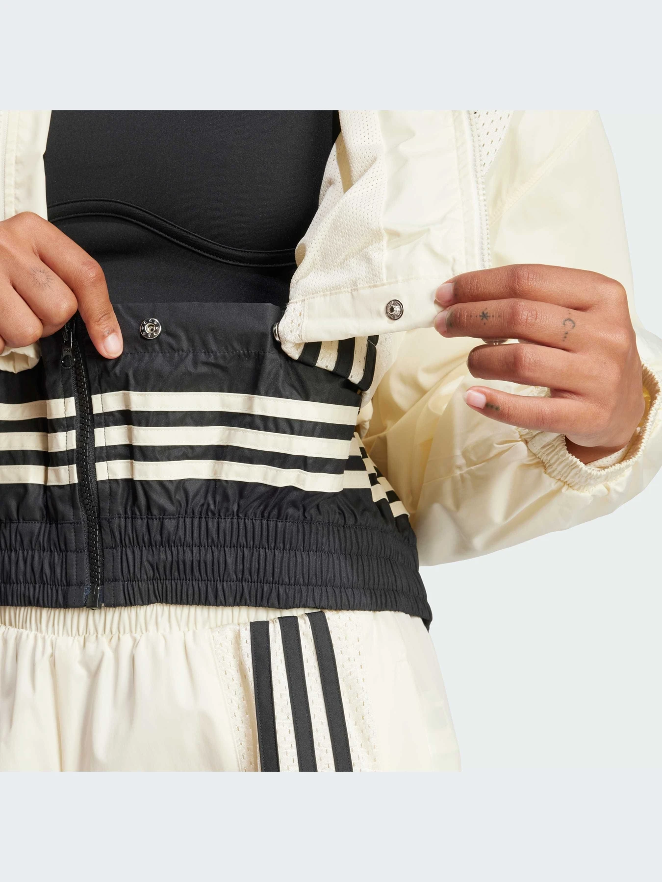 Худи и свитшоты Adidas Adicolor модель JD0096-KZ Худи и свитшоты Adidas Adicolor модель JD0096-KZ Фото
