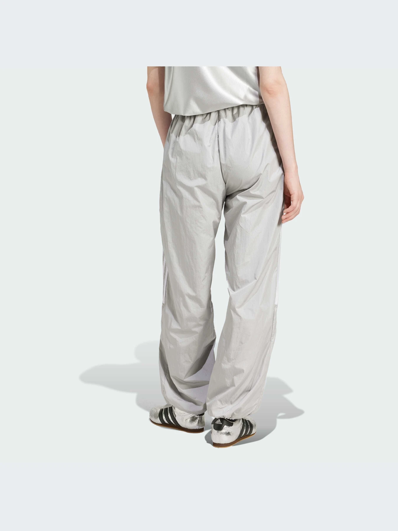 Брюки Adidas Adicolor модель JD0258-KZ Брюки Adidas Adicolor модель JD0258-KZ Фото