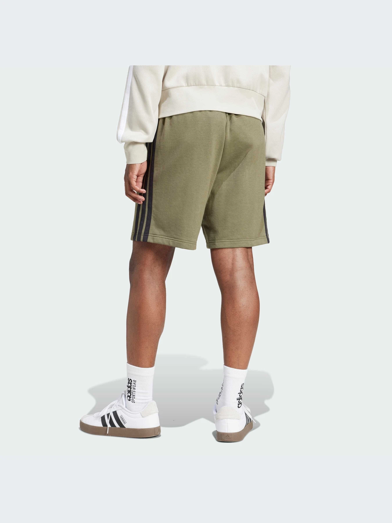 Шорты Adidas модель JE6416-KZ Шорты Adidas модель JE6416-KZ Фото