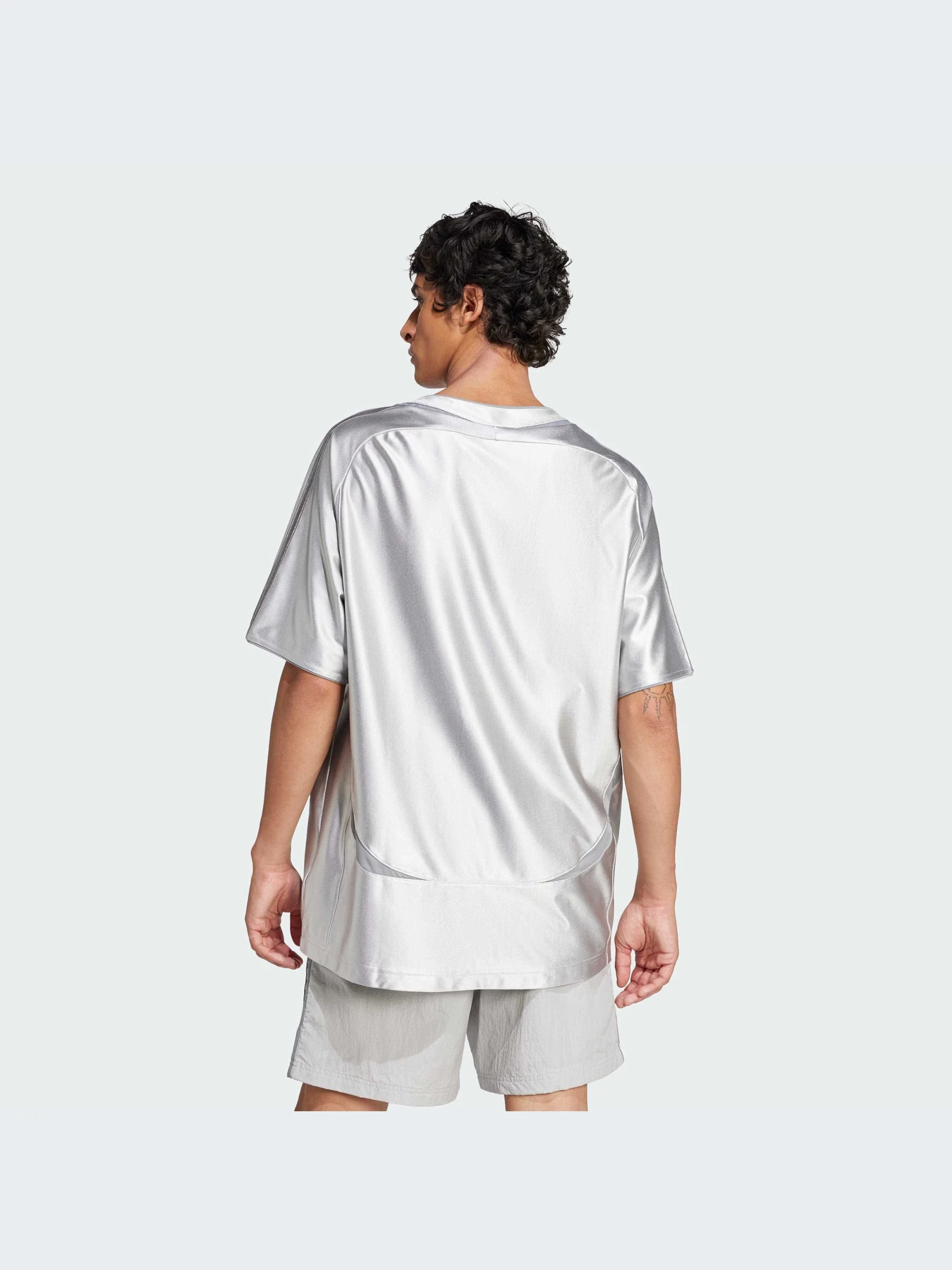 Футболки и поло Adidas Adicolor модель JM6743-KZ Футболки и поло Adidas Adicolor модель JM6743-KZ Фото