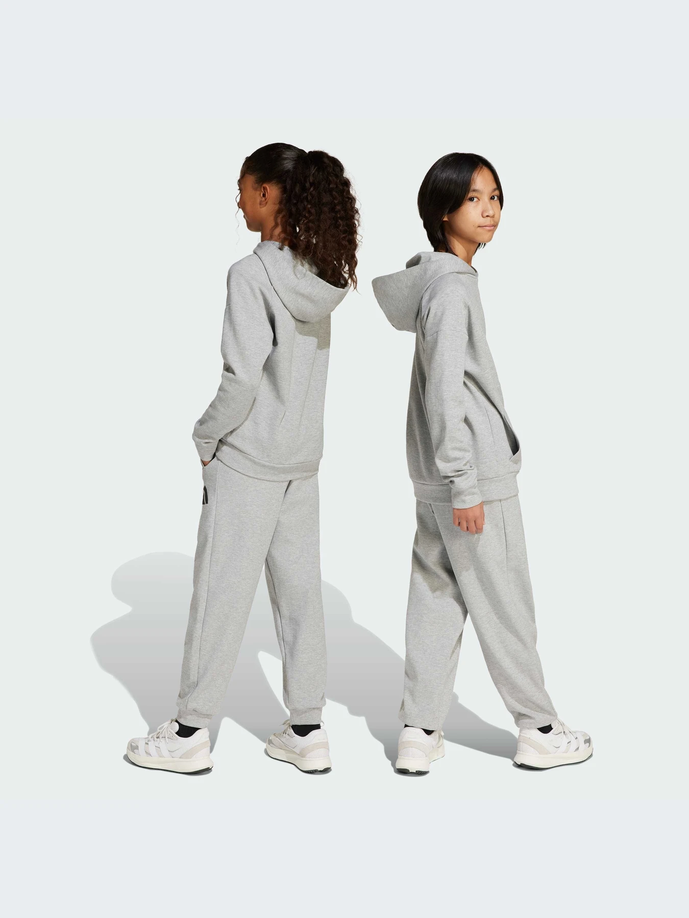 Спортивная одежда Adidas Icons модель JC7565-KZ Спортивная одежда Adidas Icons модель JC7565-KZ Фото