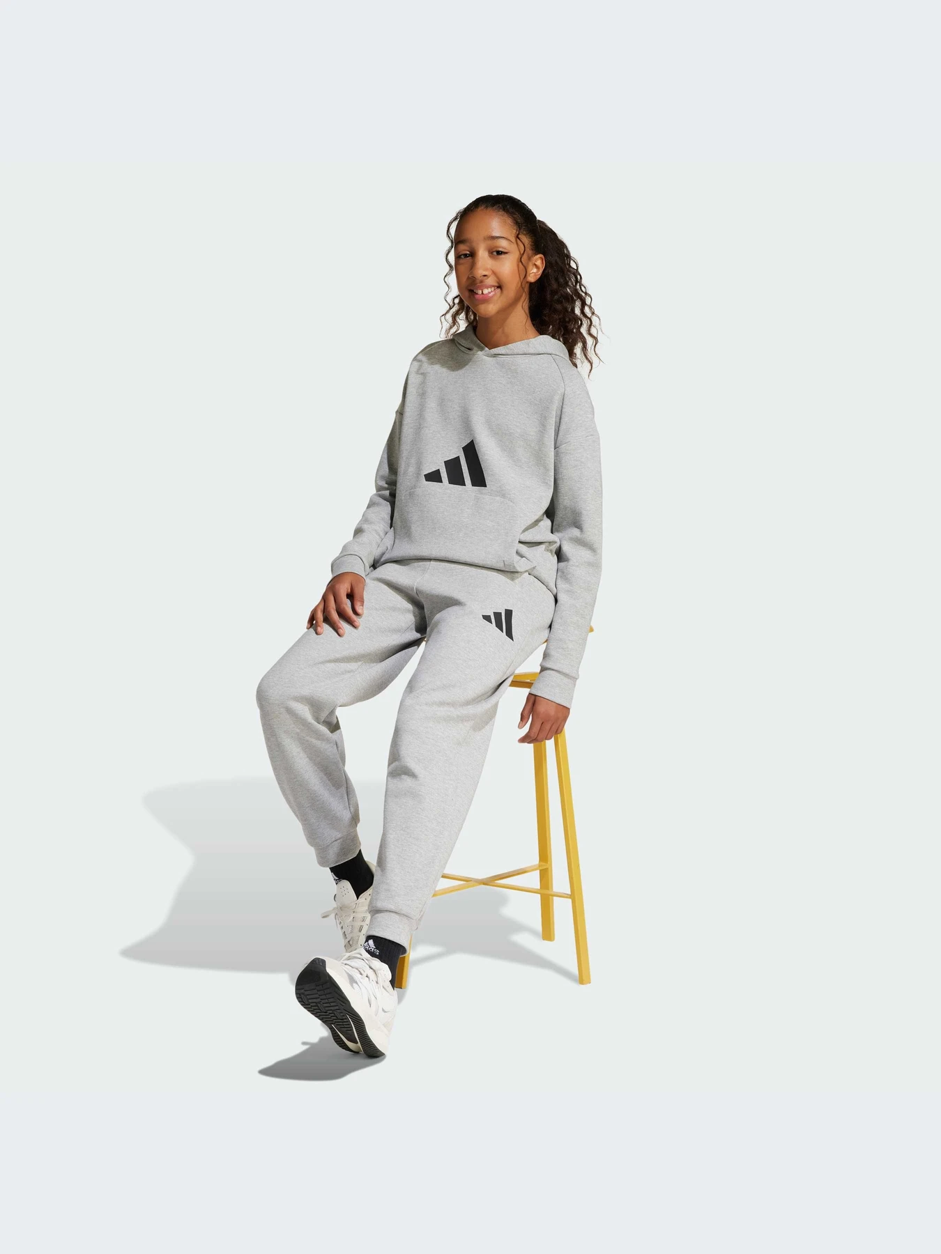 Спортивная одежда Adidas Icons модель JC7565-KZ Спортивная одежда Adidas Icons модель JC7565-KZ Фото