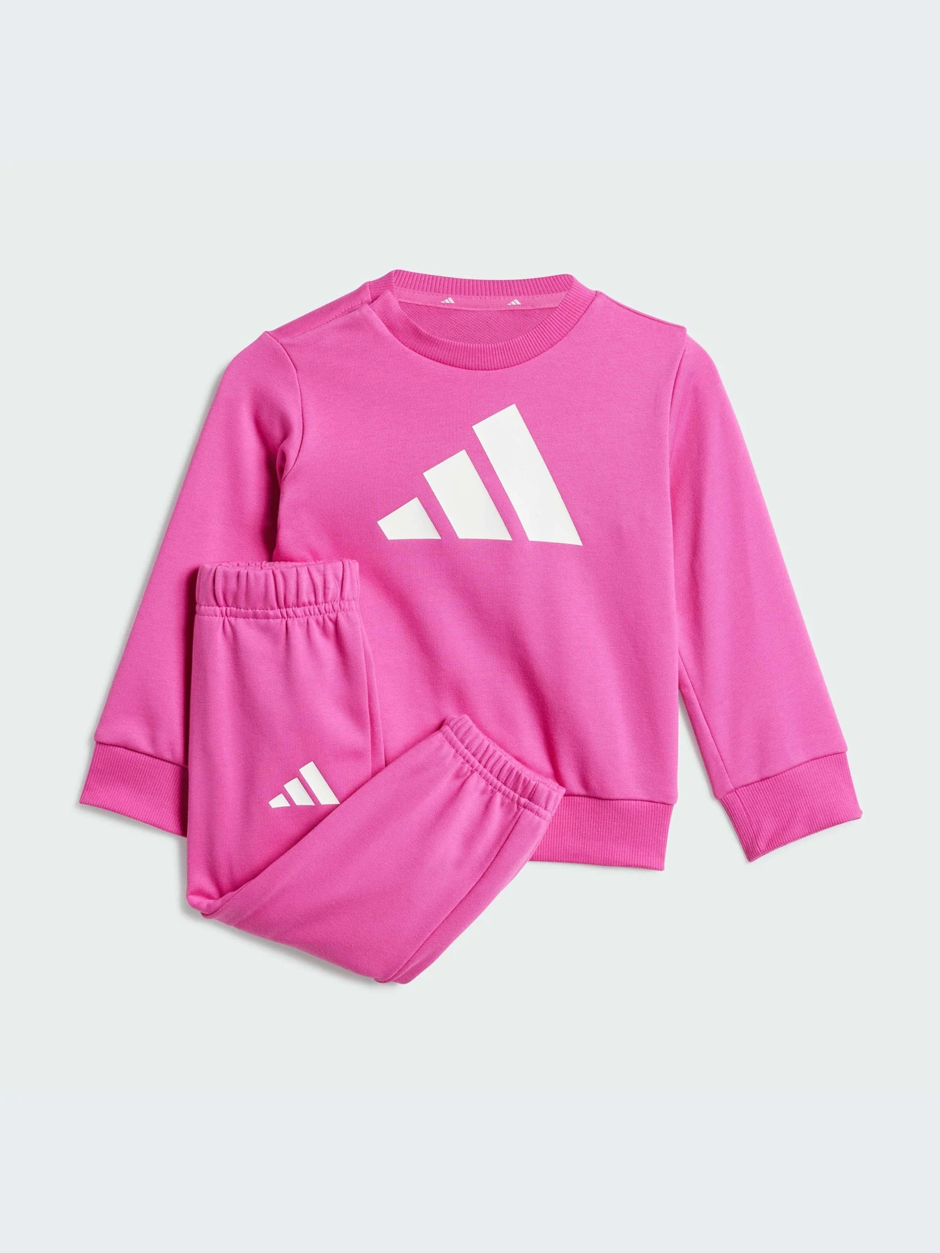 Костюмы Adidas модель JC9646-KZ Костюмы Adidas модель JC9646-KZ Фото