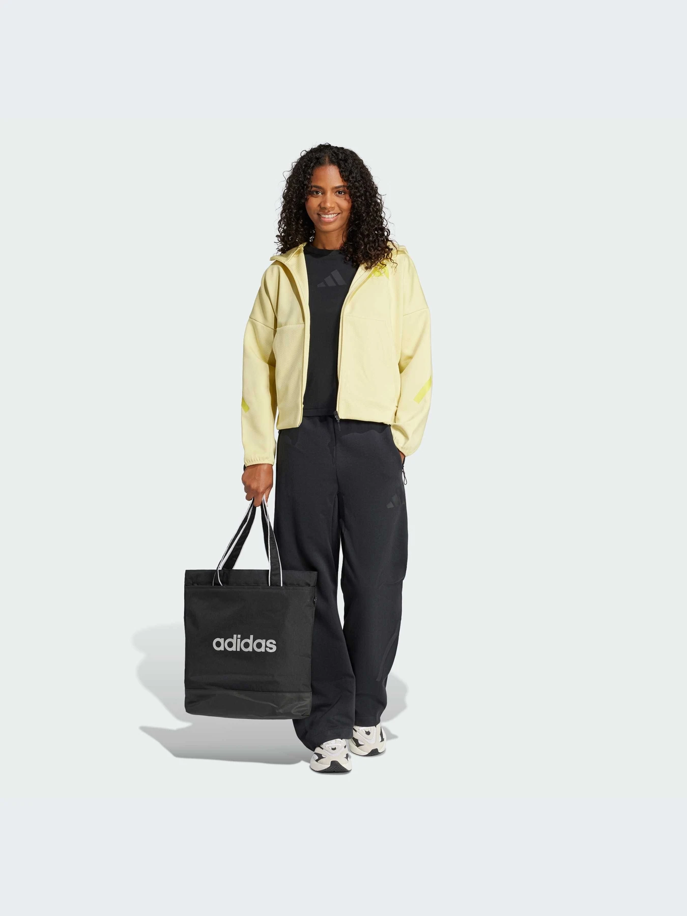 Худи и свитшоты Adidas ZNE модель JJ4753-KZ Худи и свитшоты Adidas ZNE модель JJ4753-KZ Фото