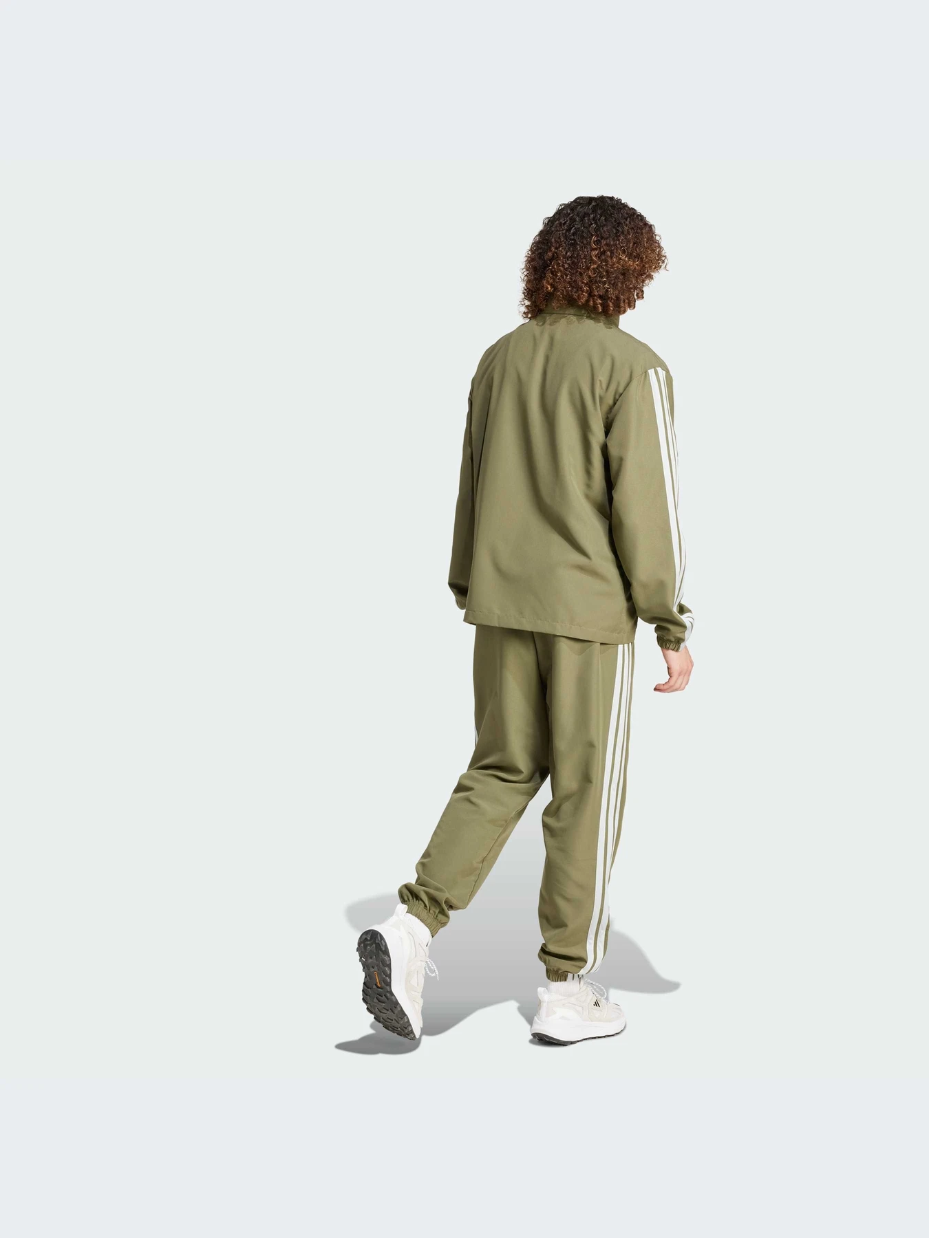 Костюмы Adidas 3 Stripes модель JI8850-KZ Костюмы Adidas 3 Stripes модель JI8850-KZ Фото