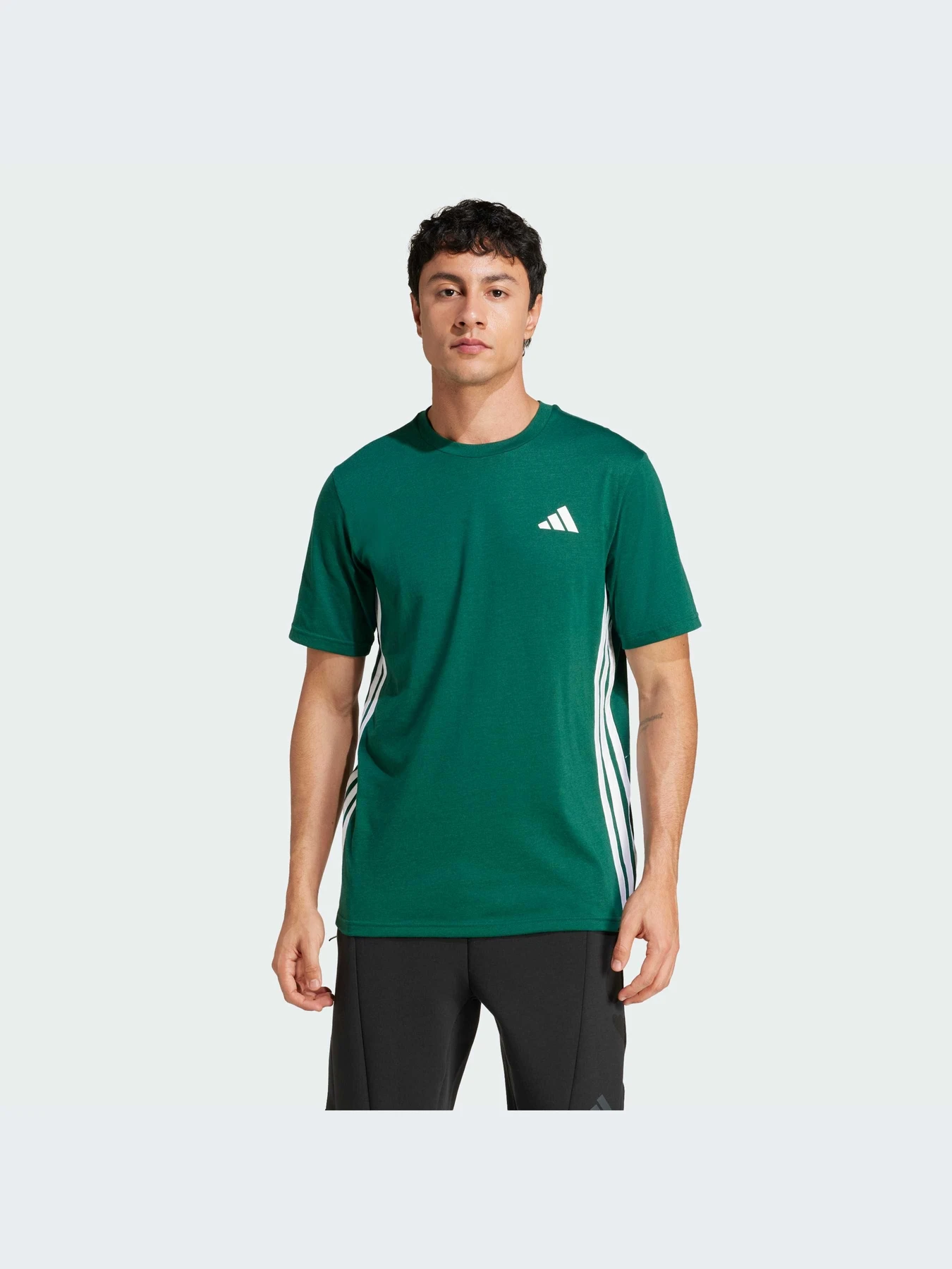 Футболки и поло Adidas модель JC7730-KZ Футболки и поло Adidas модель JC7730-KZ Фото