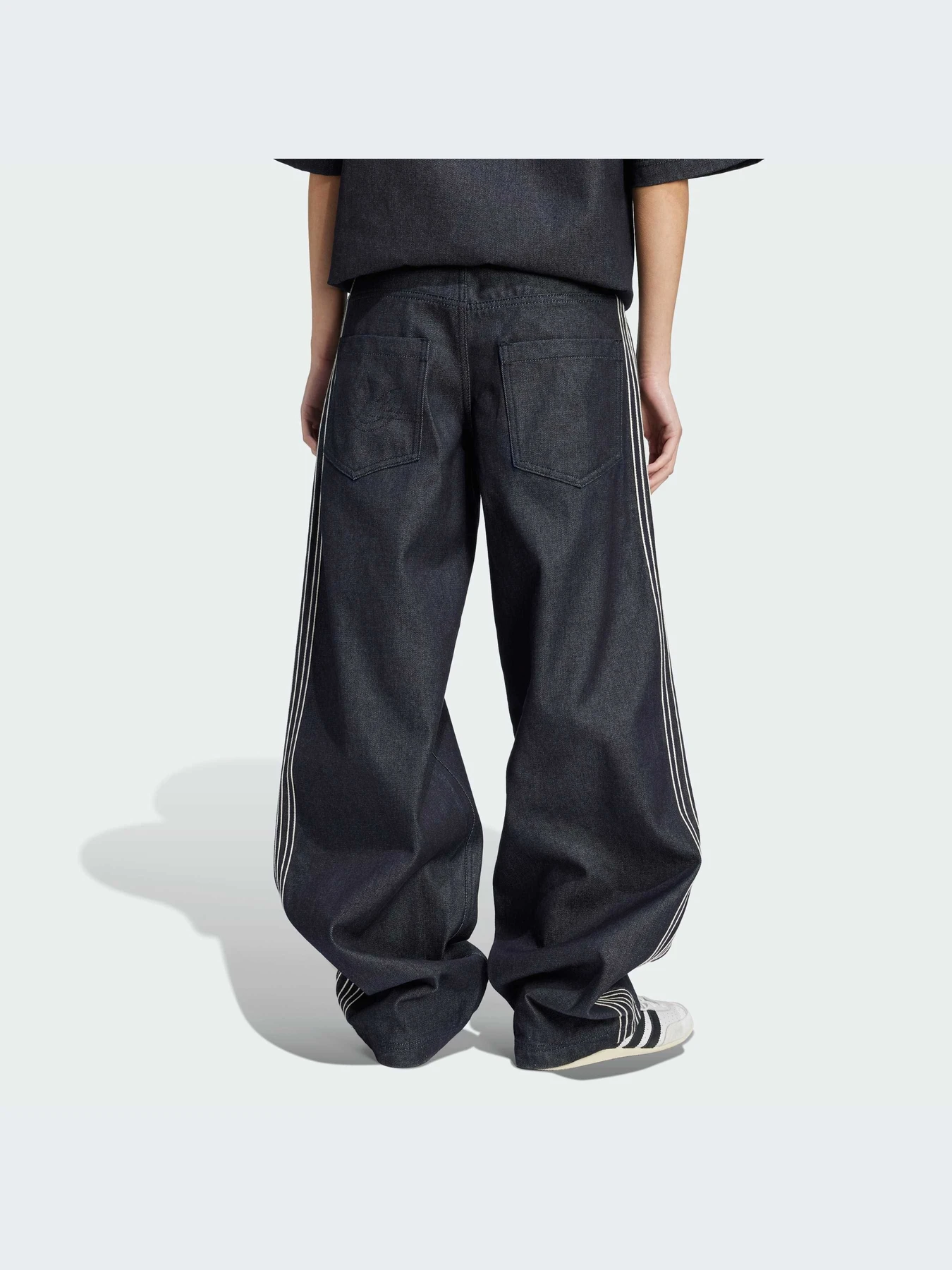 Брюки Adidas модель JJ3145-KZ Брюки Adidas модель JJ3145-KZ Фото