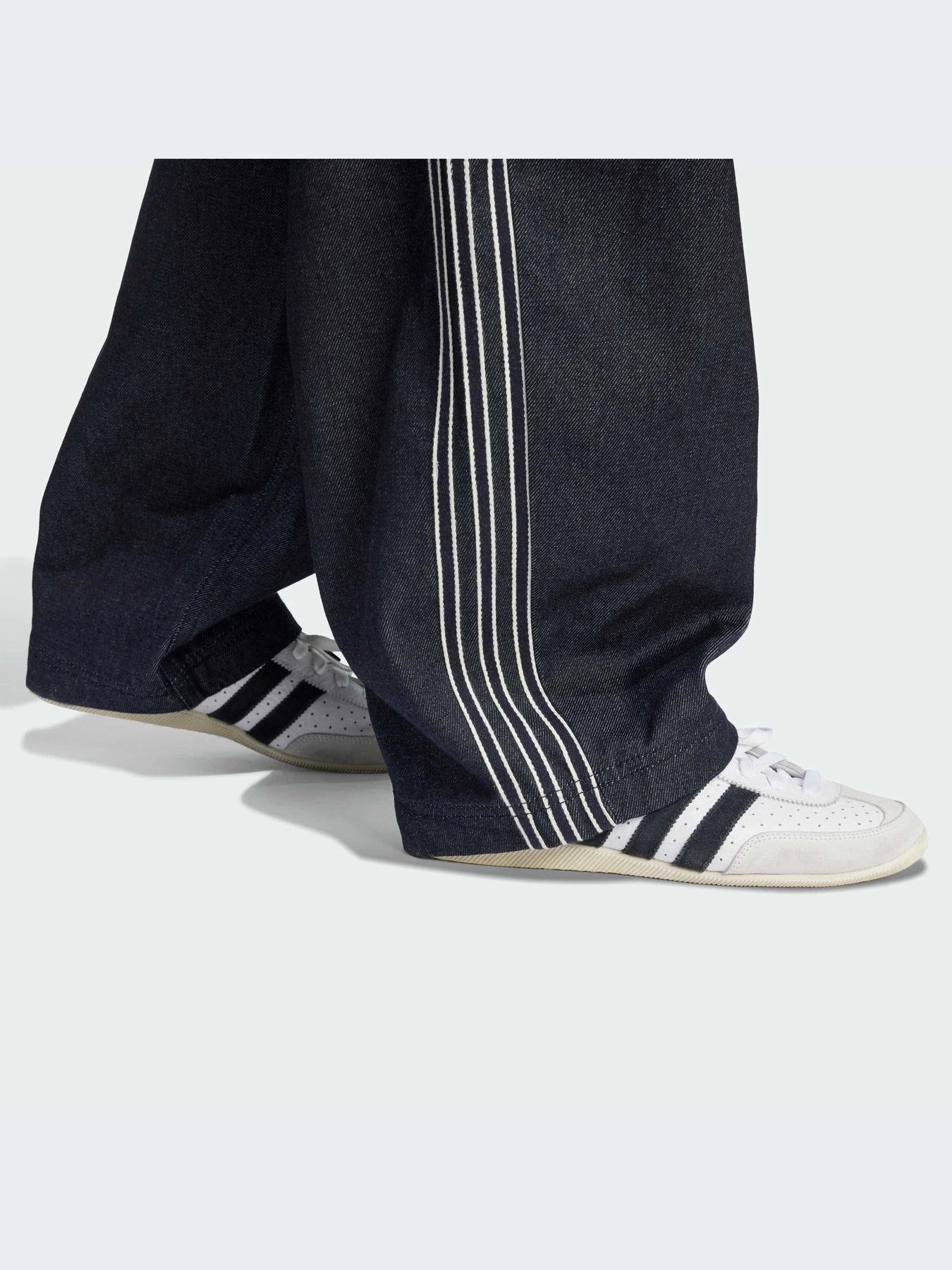 Брюки Adidas модель JJ3145-KZ Брюки Adidas модель JJ3145-KZ Фото