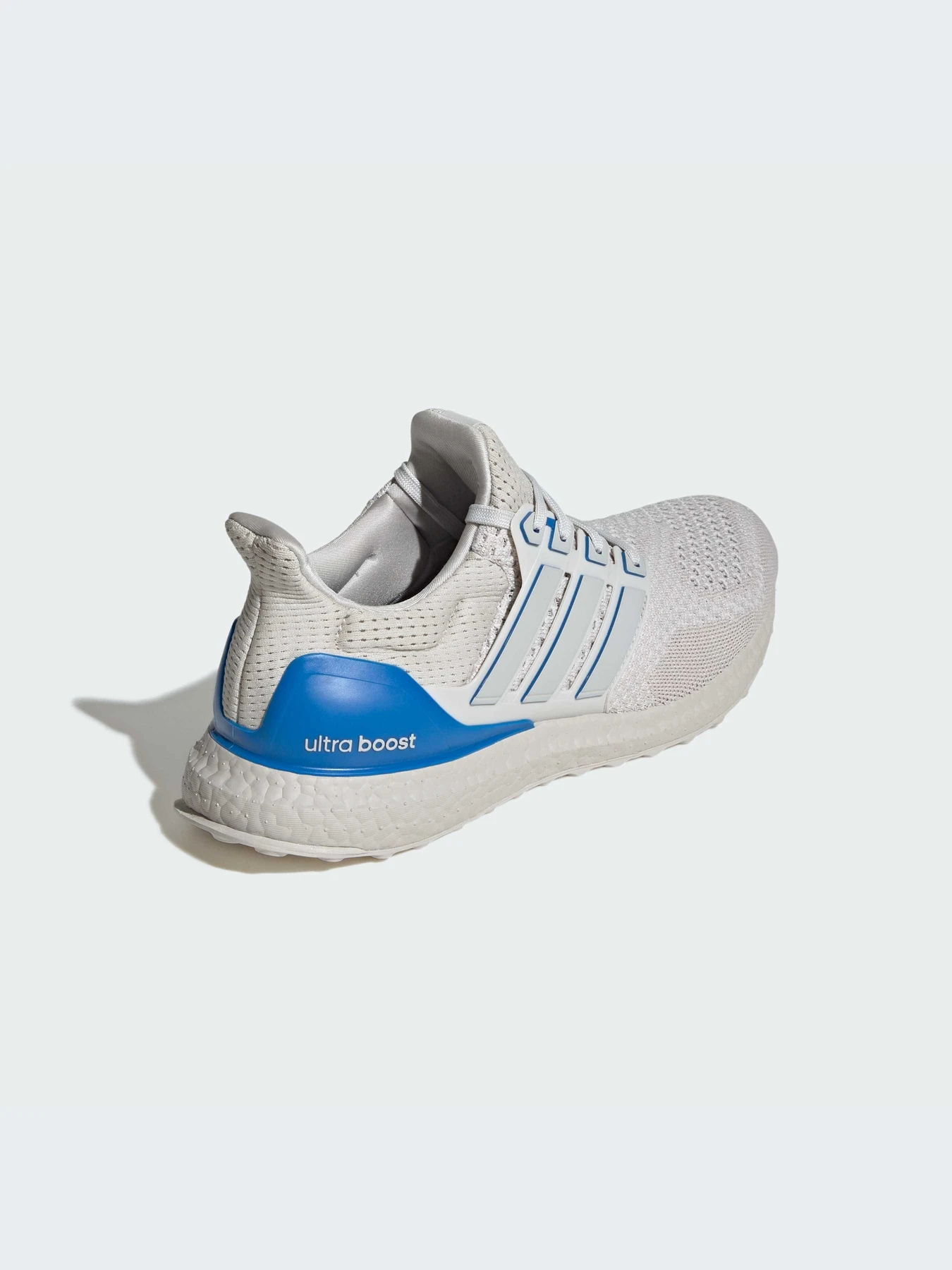 Кроссовки Adidas Ultraboost модель JR3148-KZ Кроссовки Adidas Ultraboost модель JR3148-KZ Фото