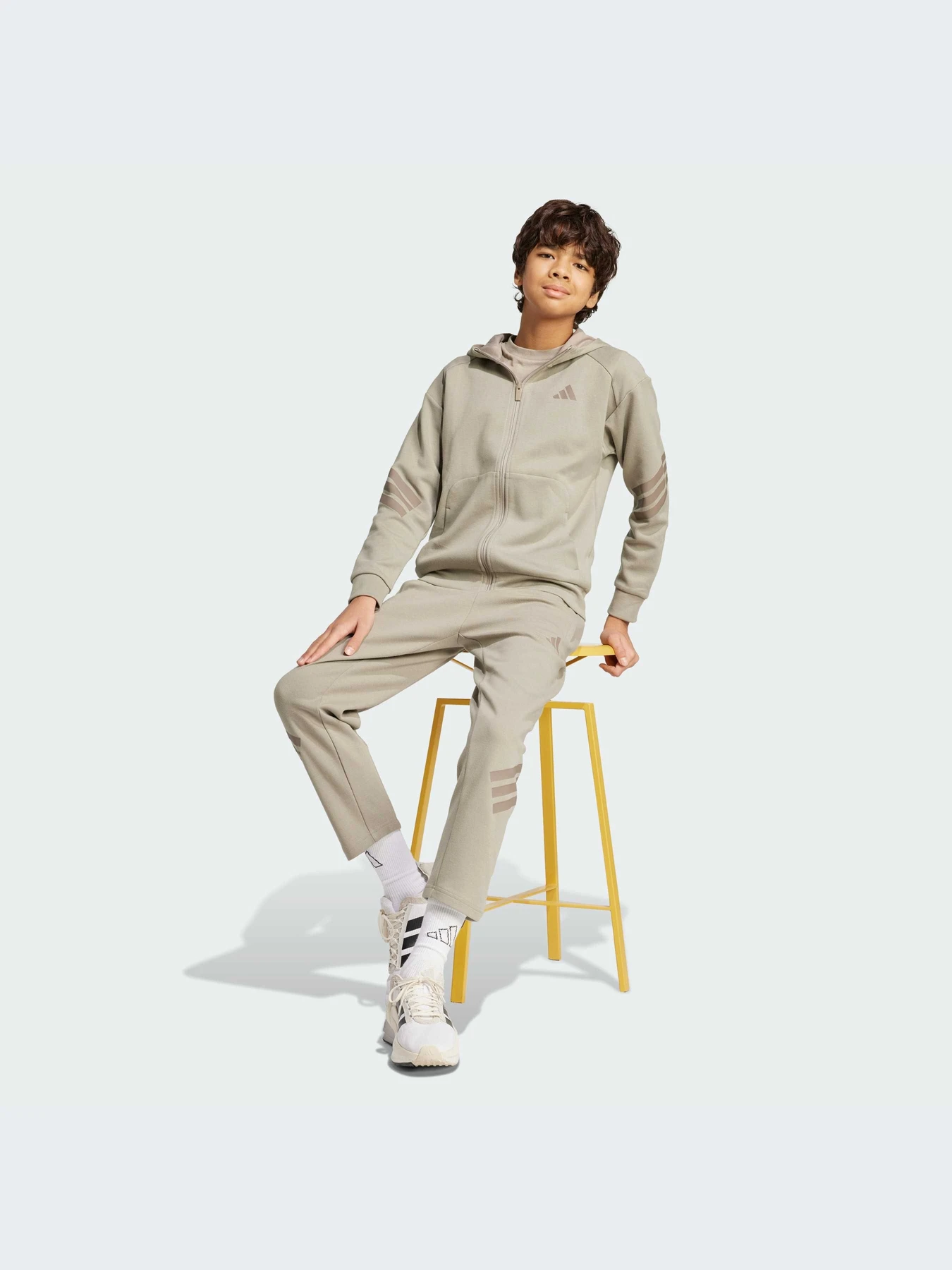 Брюки Adidas модель JJ4810-KZ Брюки Adidas модель JJ4810-KZ Фото