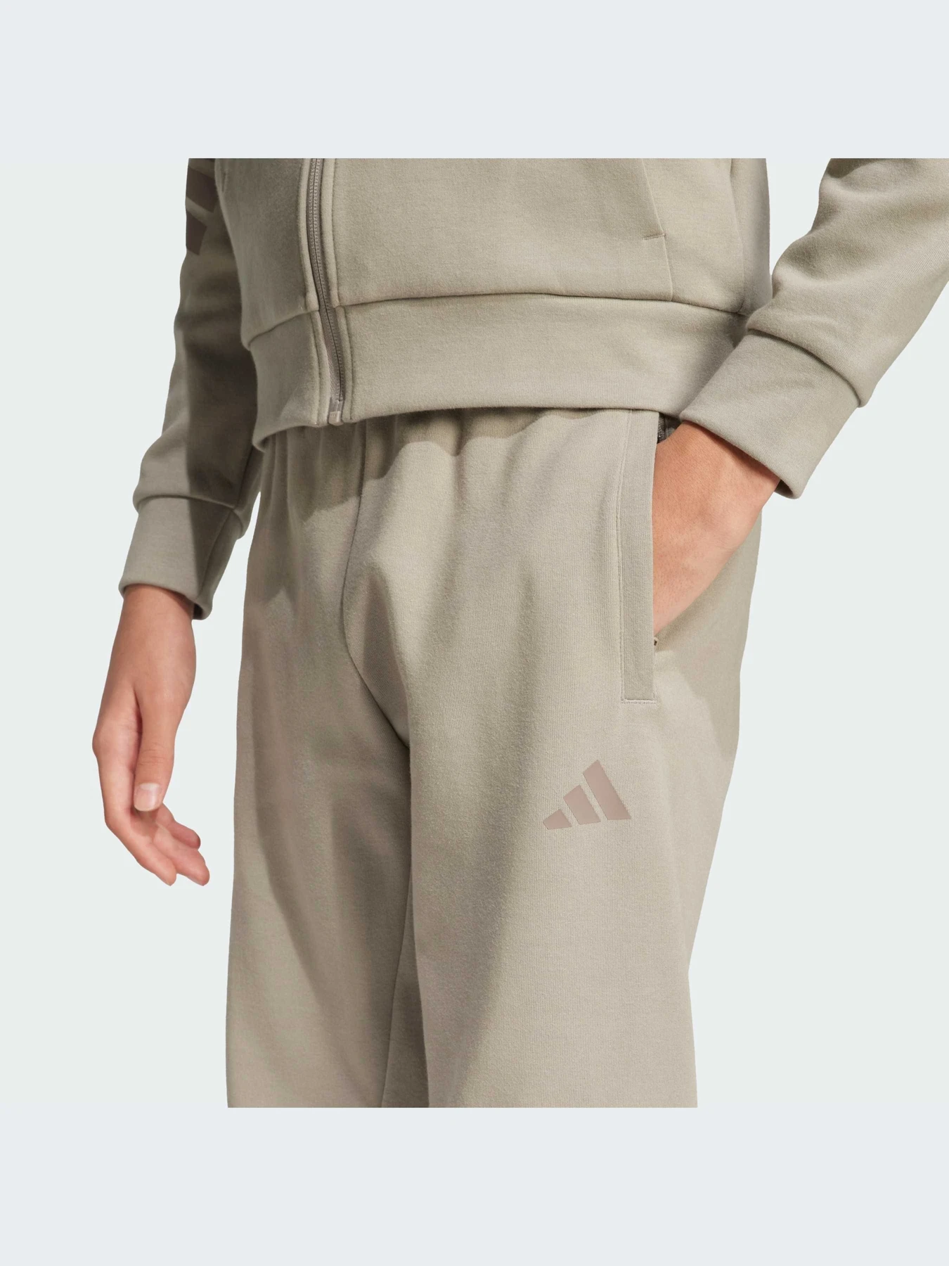Брюки Adidas модель JJ4810-KZ Брюки Adidas модель JJ4810-KZ Фото