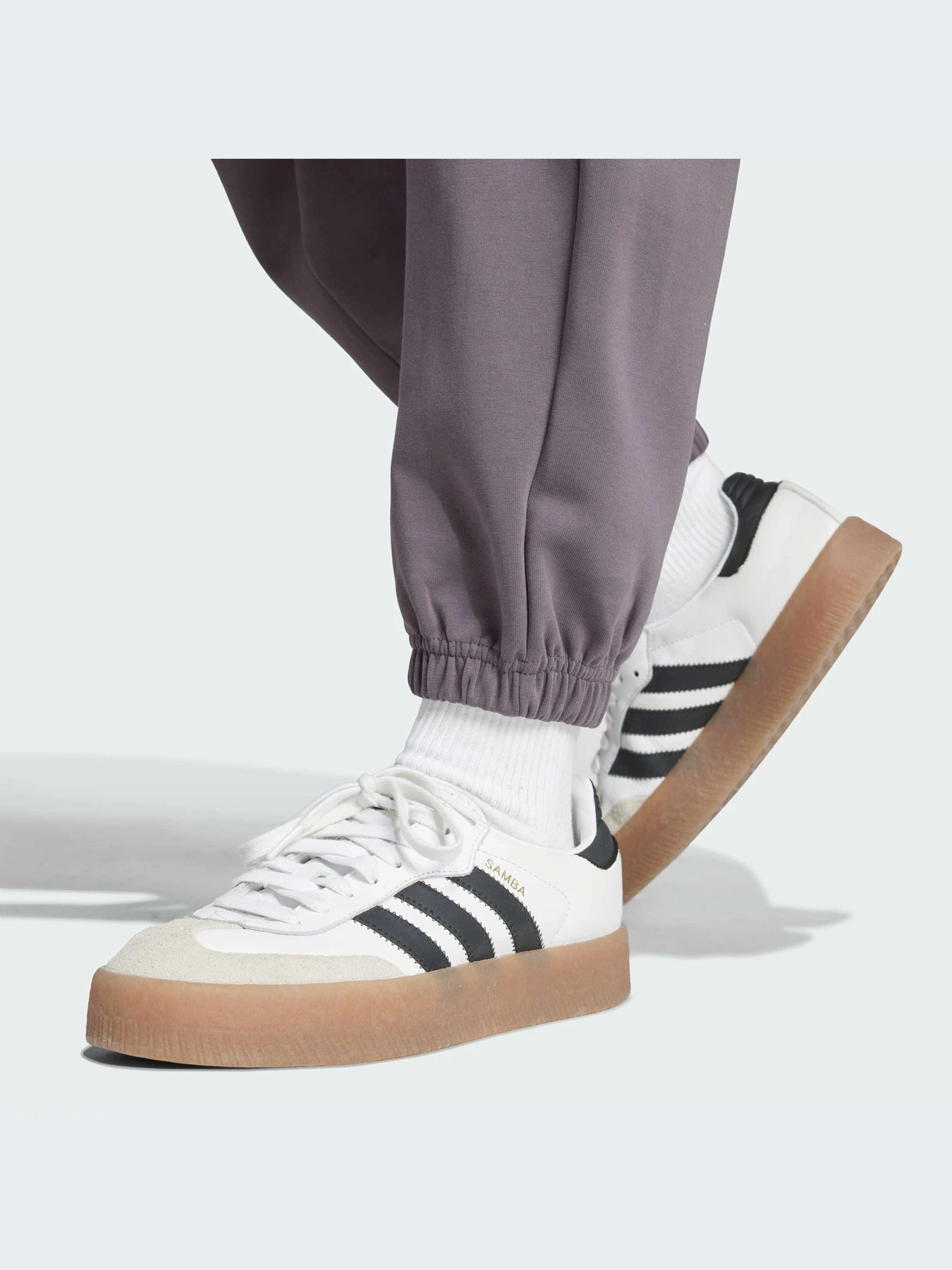 Брюки Adidas модель JE3982-KZ Брюки Adidas модель JE3982-KZ Фото