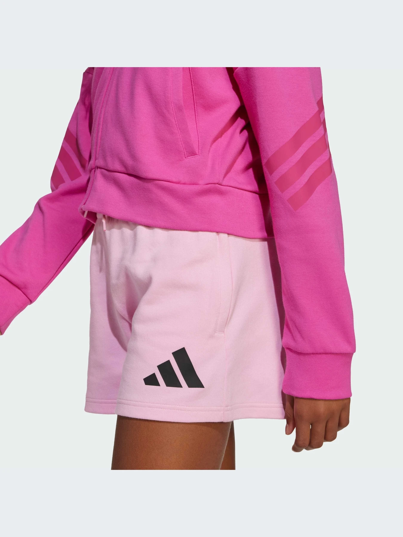 Худи и свитшоты Adidas модель JJ4849-KZ Худи и свитшоты Adidas модель JJ4849-KZ Фото