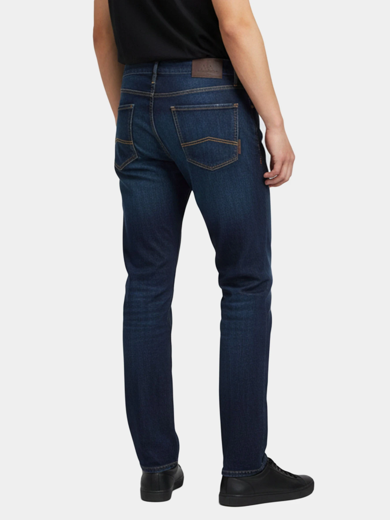 Джинсы Armani Exchange модель XM000049-AF13362-MB010 Джинсы Armani Exchange модель XM000049-AF13362-MB010 Фото
