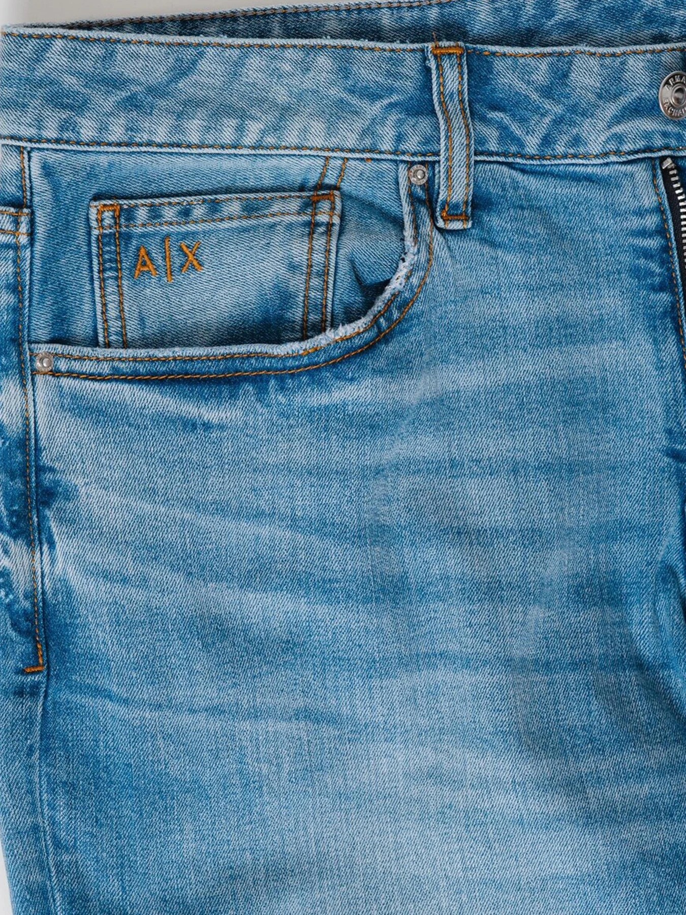 Джинсы Armani Exchange модель XM000070-AF15079-MB001 Джинсы Armani Exchange модель XM000070-AF15079-MB001 Фото
