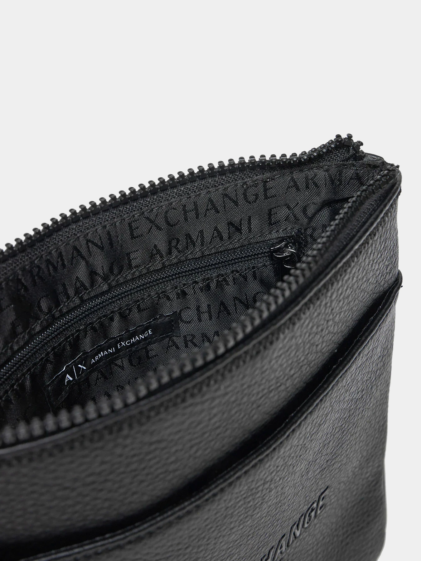 Сумки Armani Exchange модель XM000155-AF11931-UC001 Фото