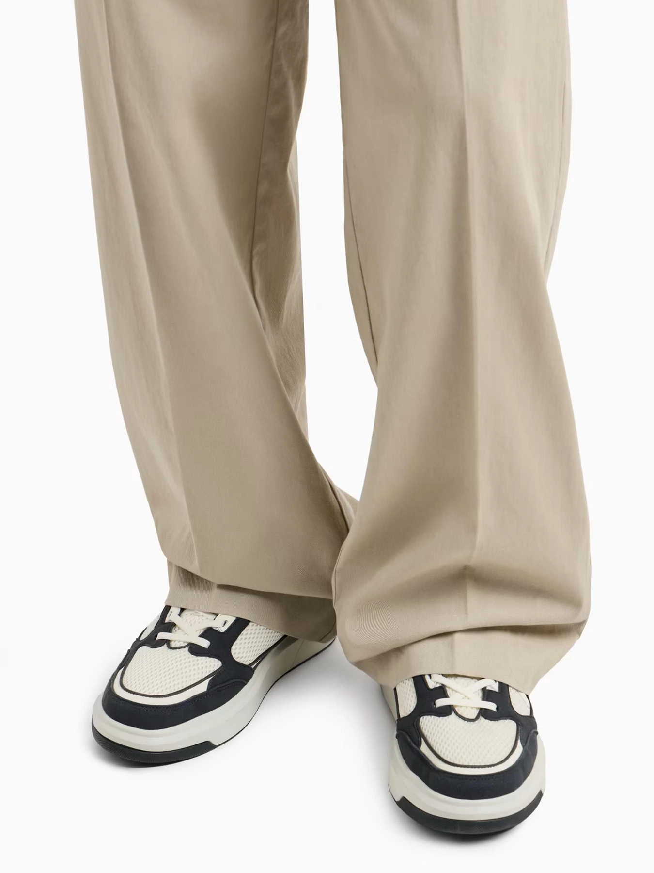 Брюки Armani Exchange модель XM000394-AF13171-U6213 Брюки Armani Exchange модель XM000394-AF13171-U6213 Фото