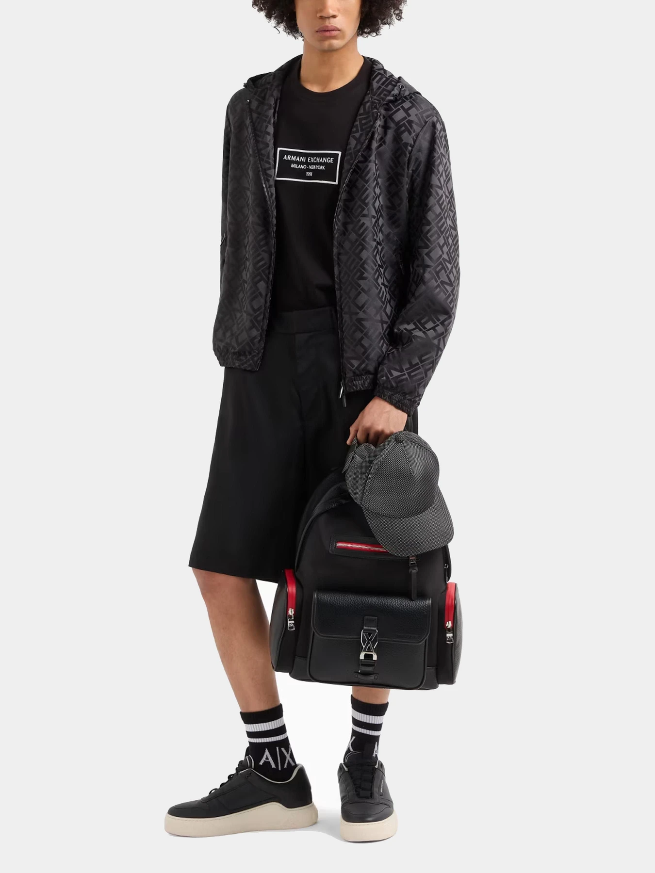 Куртки и дубленки Armani Exchange модель XM000446-AF13096-FC013 Куртки и дубленки Armani Exchange модель XM000446-AF13096-FC013 Фото