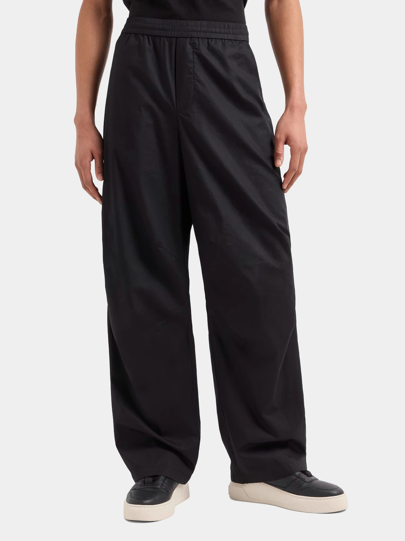 Брюки Armani Exchange модель XM000456-AF13175-UC001 Брюки Armani Exchange модель XM000456-AF13175-UC001 Фото