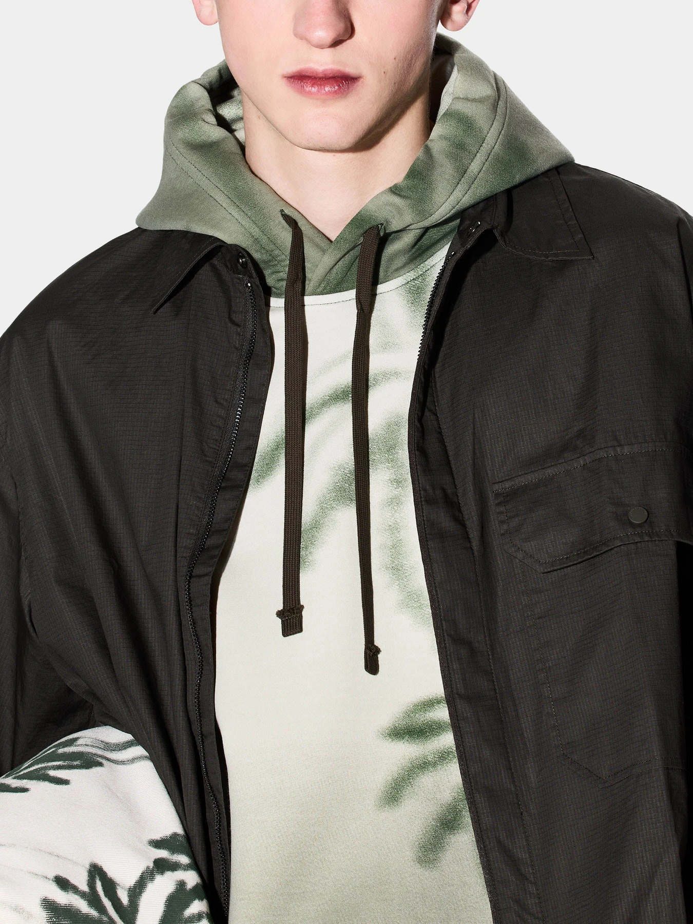 Худи и свитшоты Armani Exchange модель XM000525-AF13047-F1013 Худи и свитшоты Armani Exchange модель XM000525-AF13047-F1013 Фото
