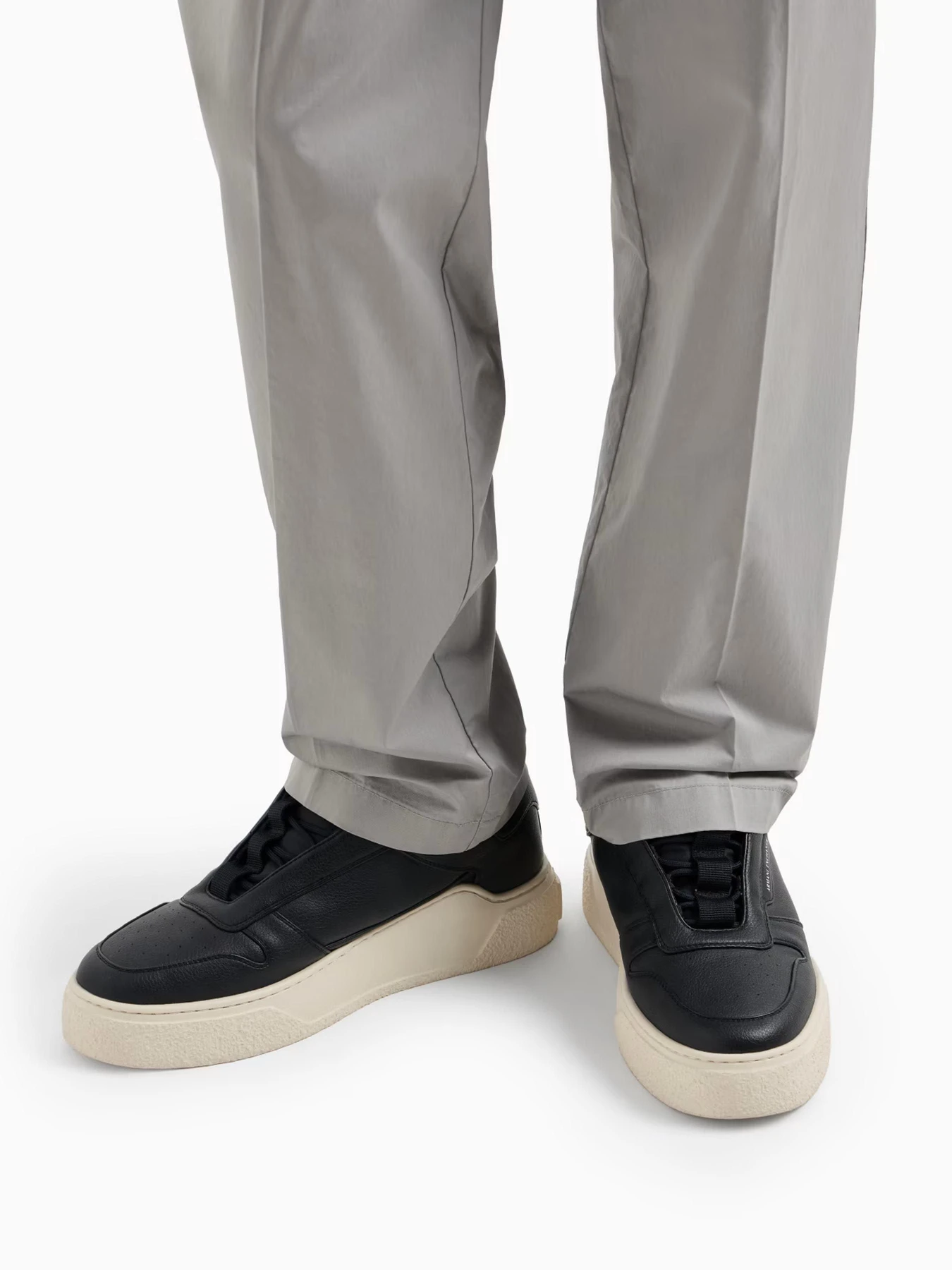 Брюки Armani Exchange модель XM000630-AF11882-U8051 Брюки Armani Exchange модель XM000630-AF11882-U8051 Фото