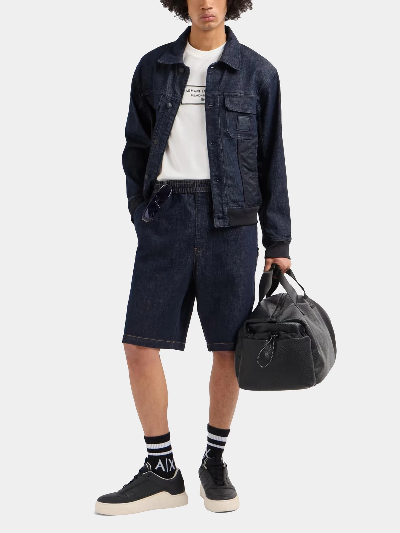Шорты Armani Exchange модель XM001232-AF12284-MB001 Шорты Armani Exchange модель XM001232-AF12284-MB001 Фото