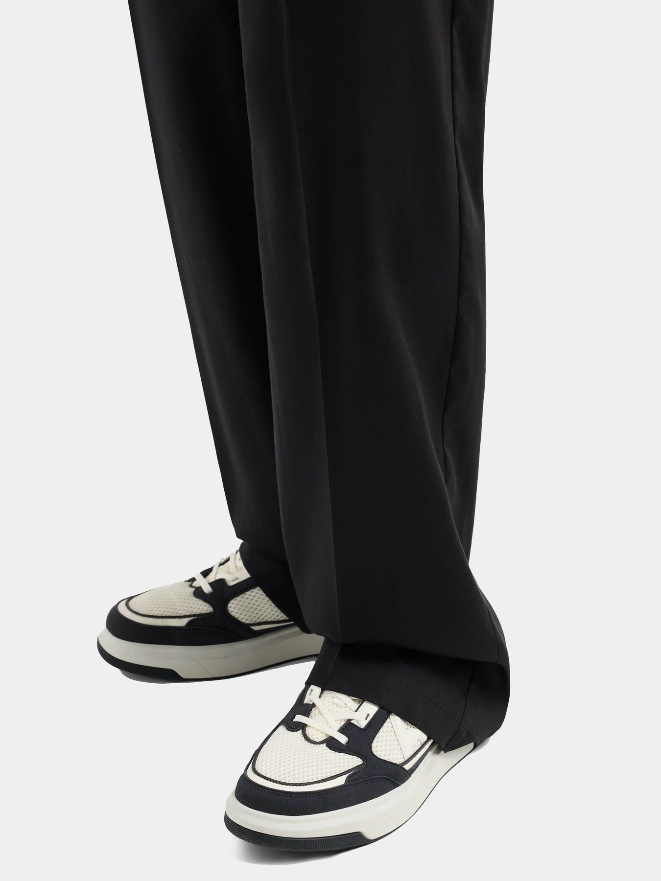 Брюки Armani Exchange модель XM000663-AF13170-UC001 Брюки Armani Exchange модель XM000663-AF13170-UC001 Фото