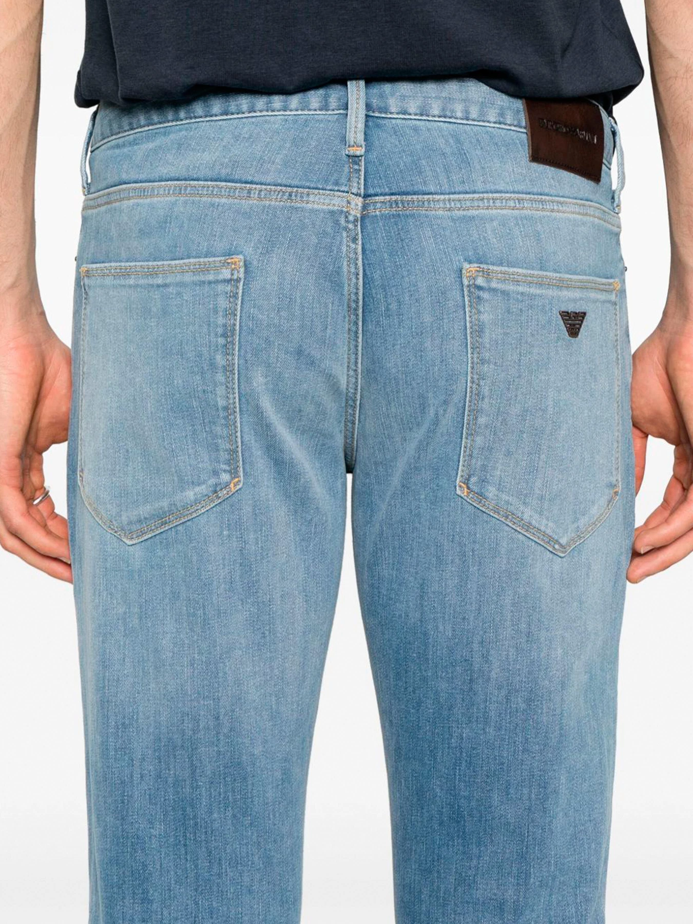 Джинсы Emporio Armani модель EM000121-AF14120-MB003 Джинсы Emporio Armani модель EM000121-AF14120-MB003 Фото