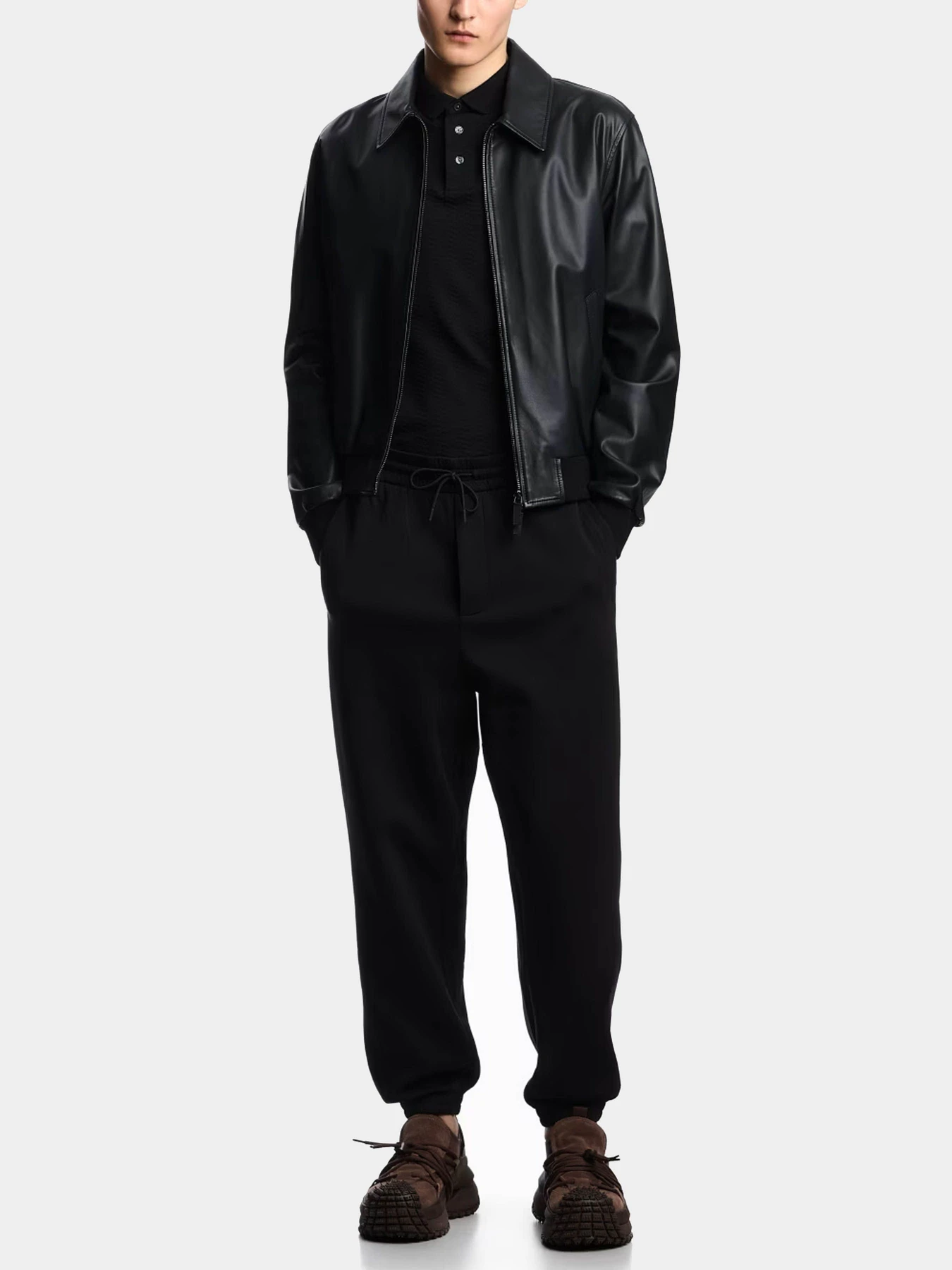 Брюки Emporio Armani модель EM001746-AF10013-UC001 Брюки Emporio Armani модель EM001746-AF10013-UC001 Фото